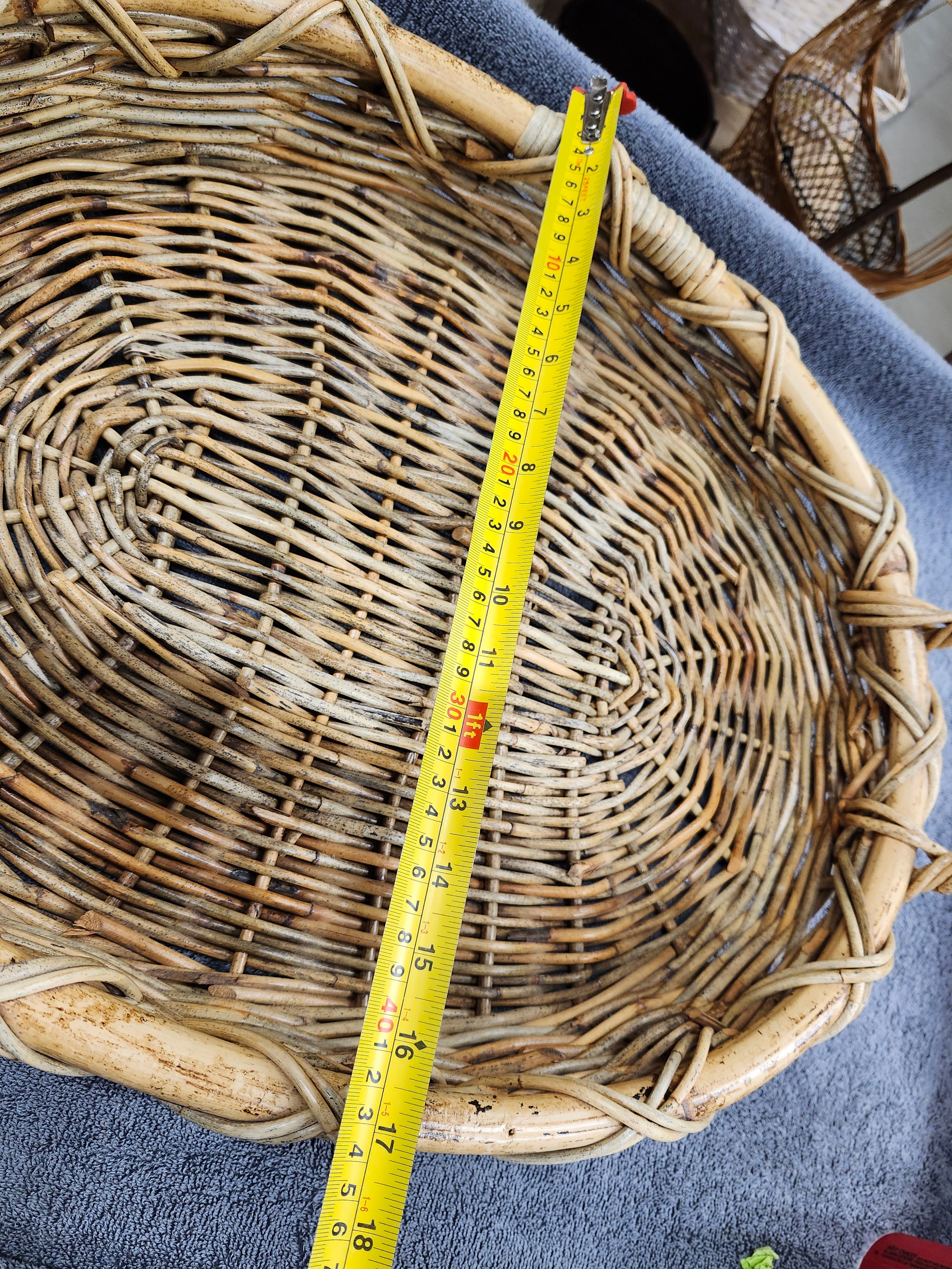 Bamboo/ Wicker basket