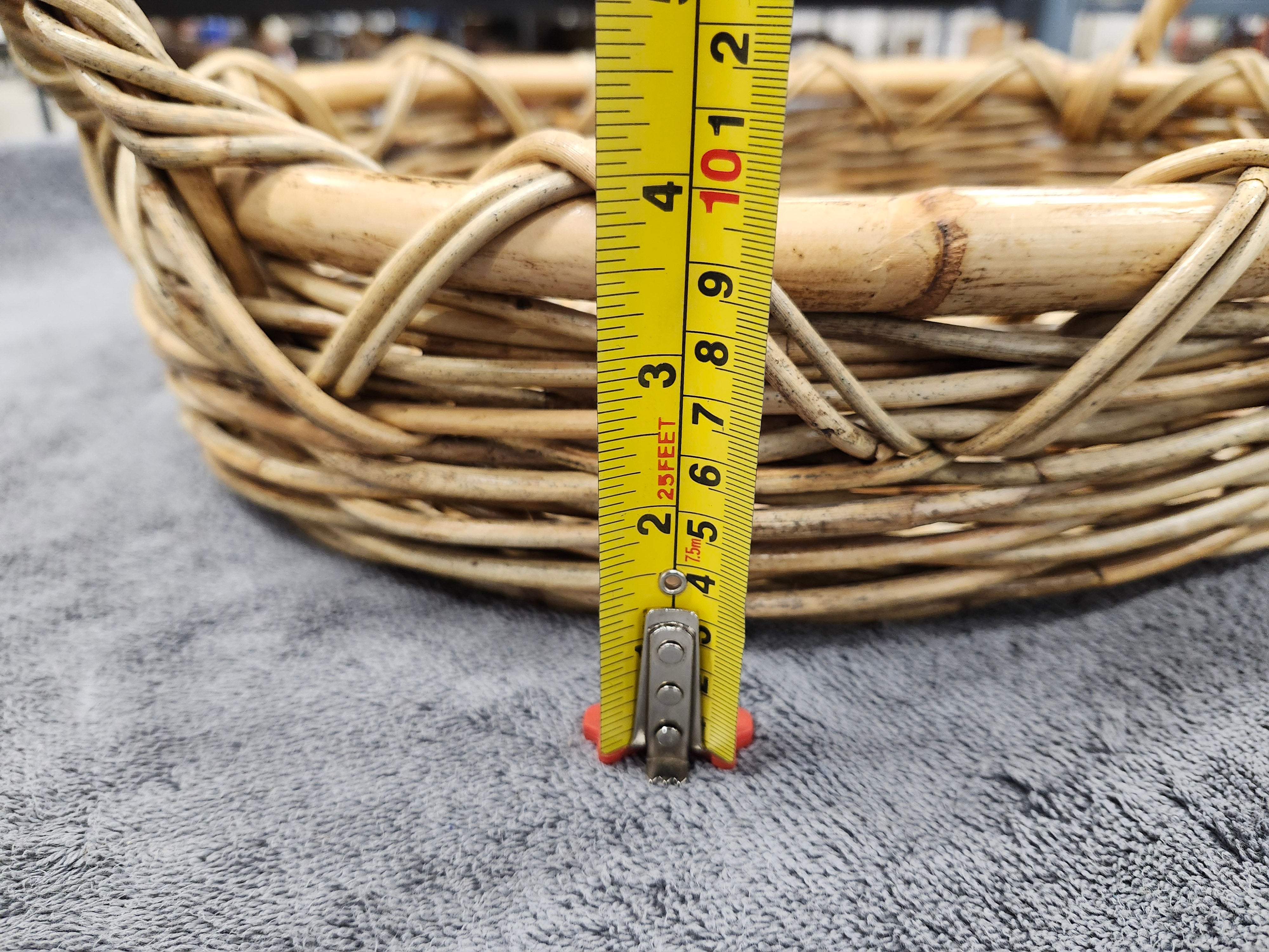 Bamboo/ Wicker basket