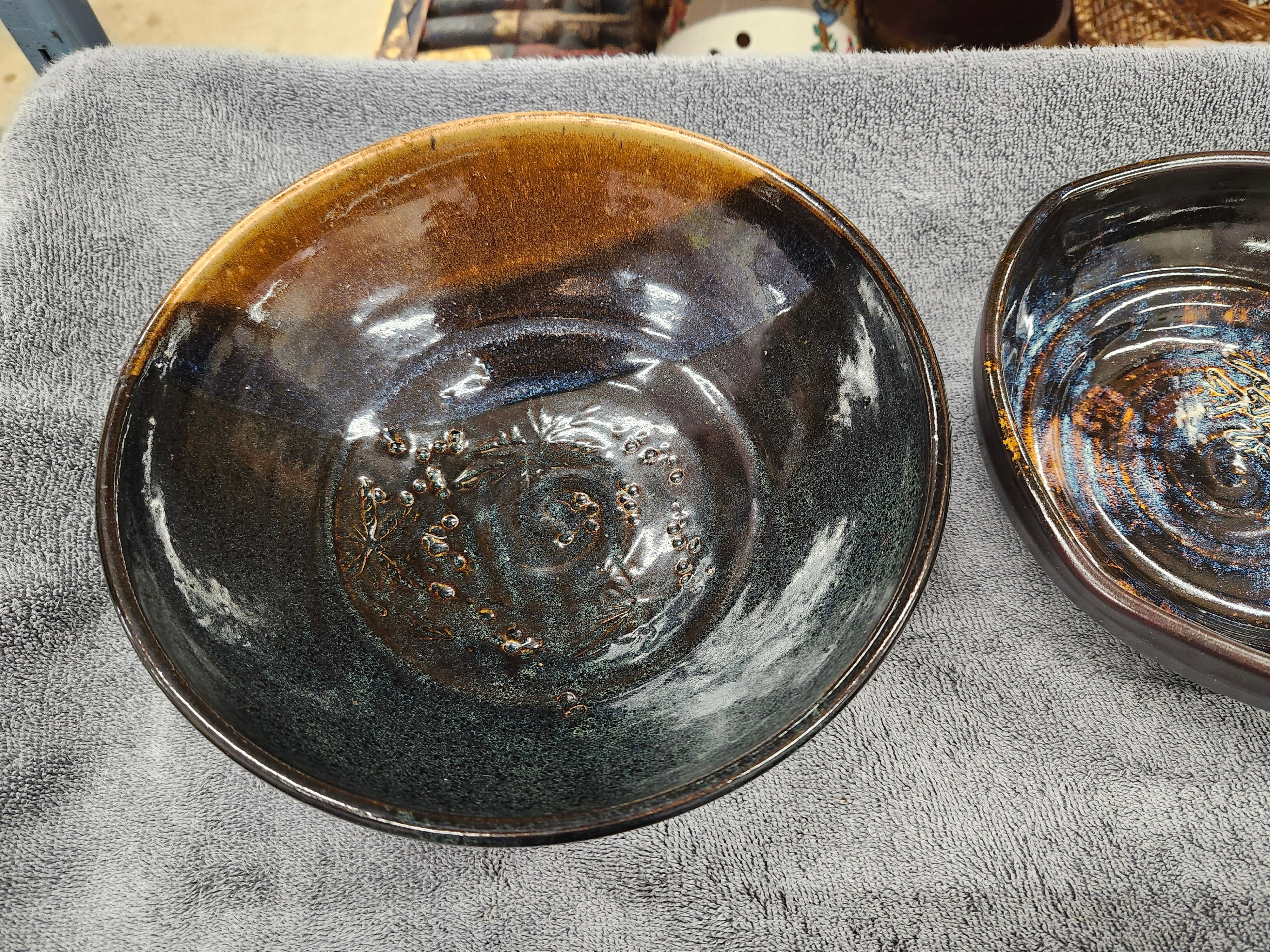 X6 pottery bowls