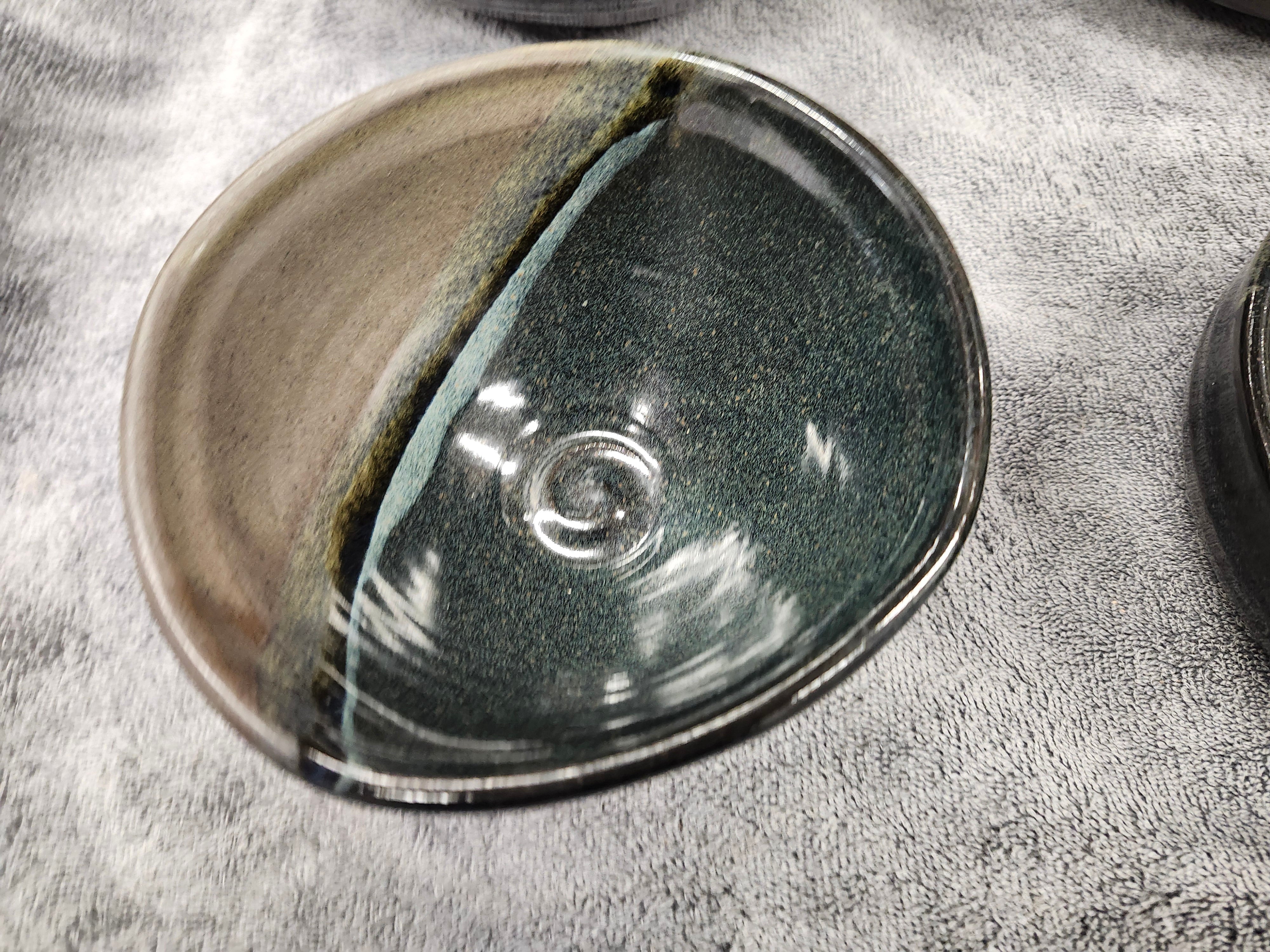 X6 pottery bowls