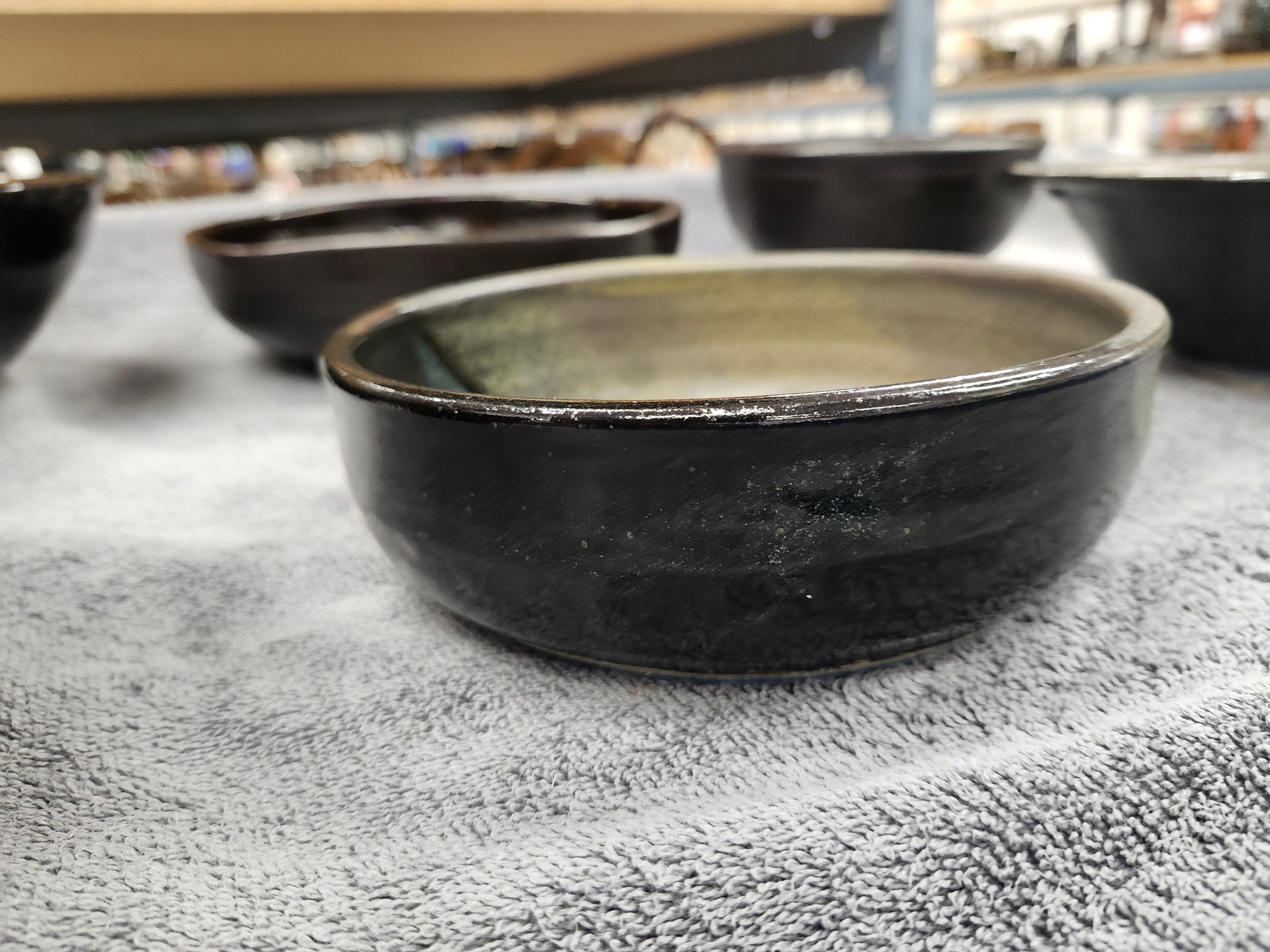 X6 pottery bowls