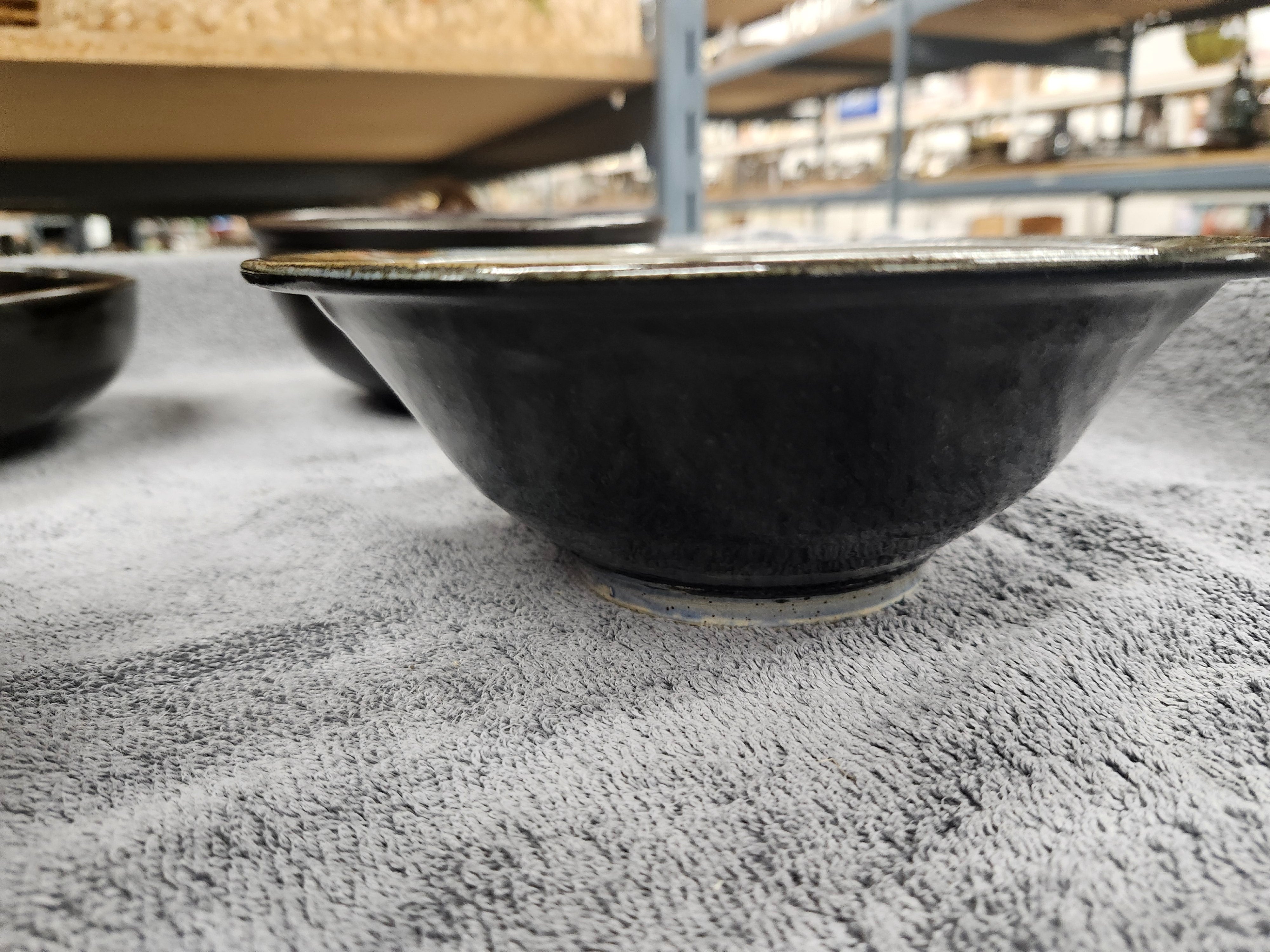 X6 pottery bowls