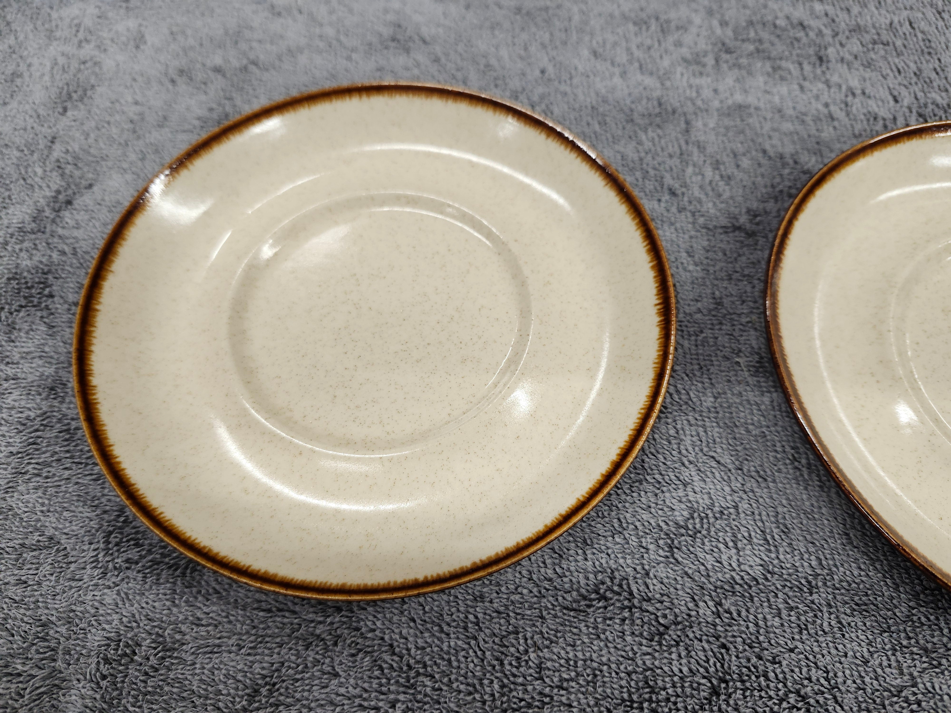 X4 stoneware saucers