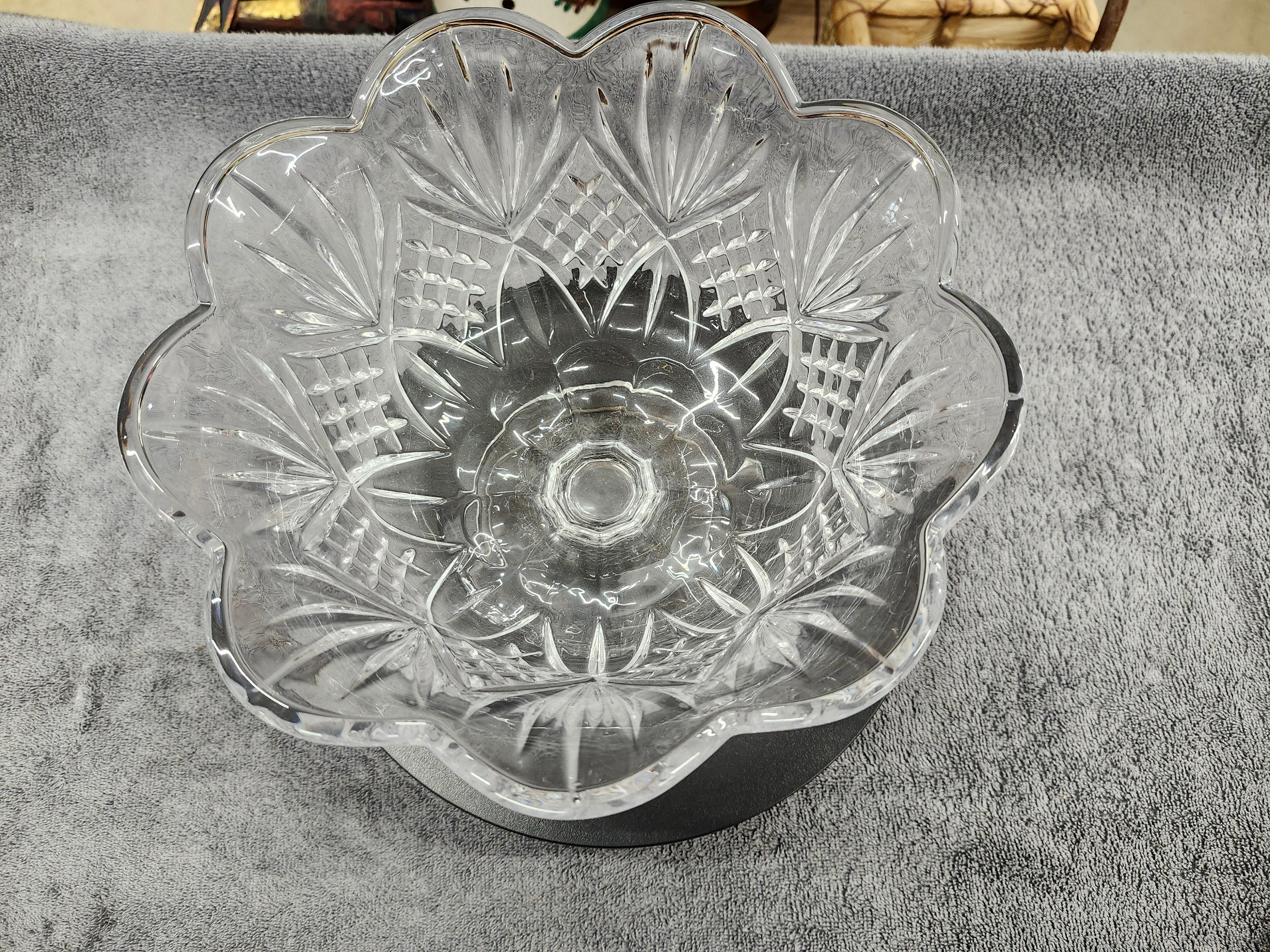 Candy pedestal dish
