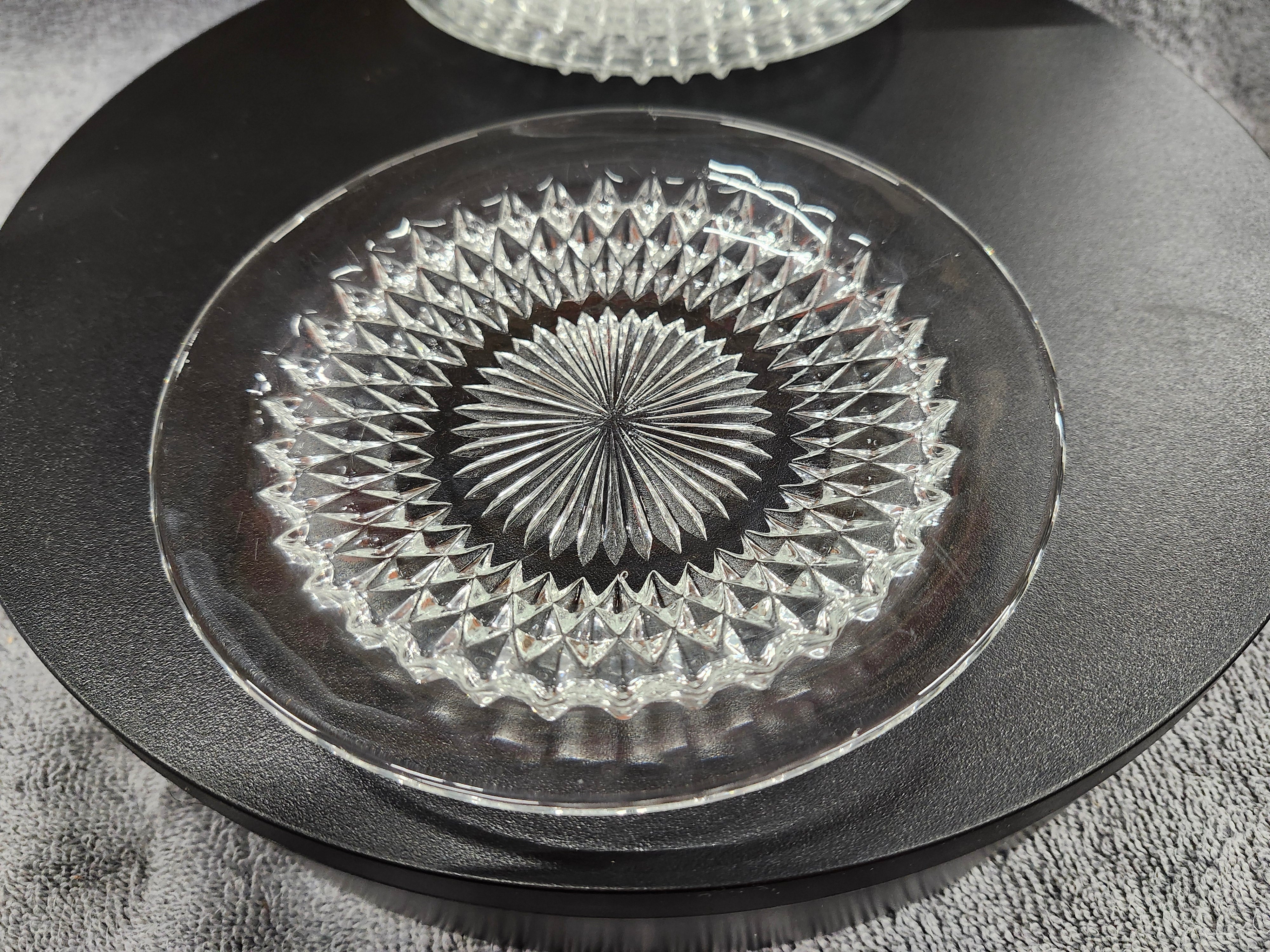 X6 Clear glass saucers