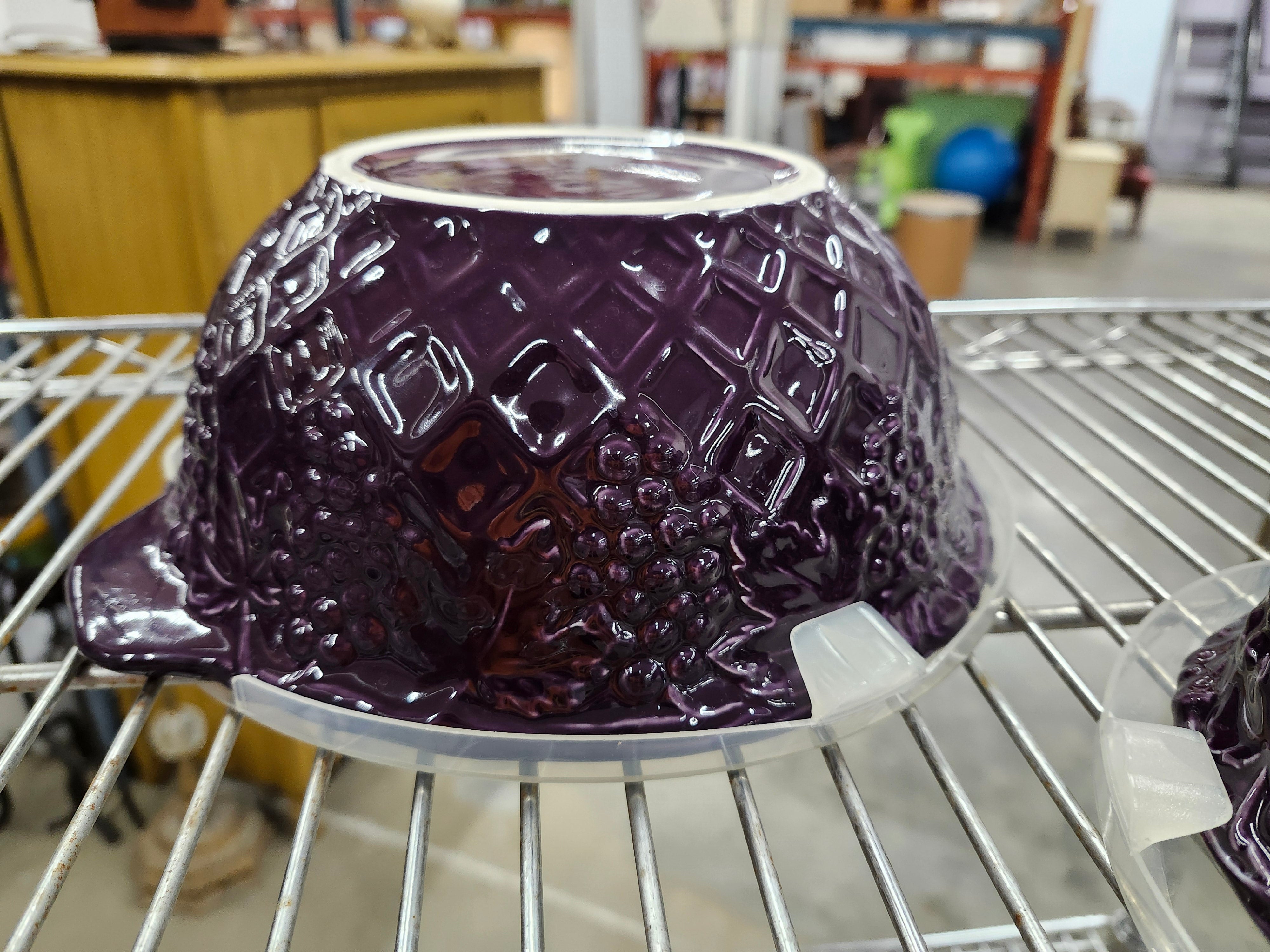 X3 purple matching mixing bowls with lids