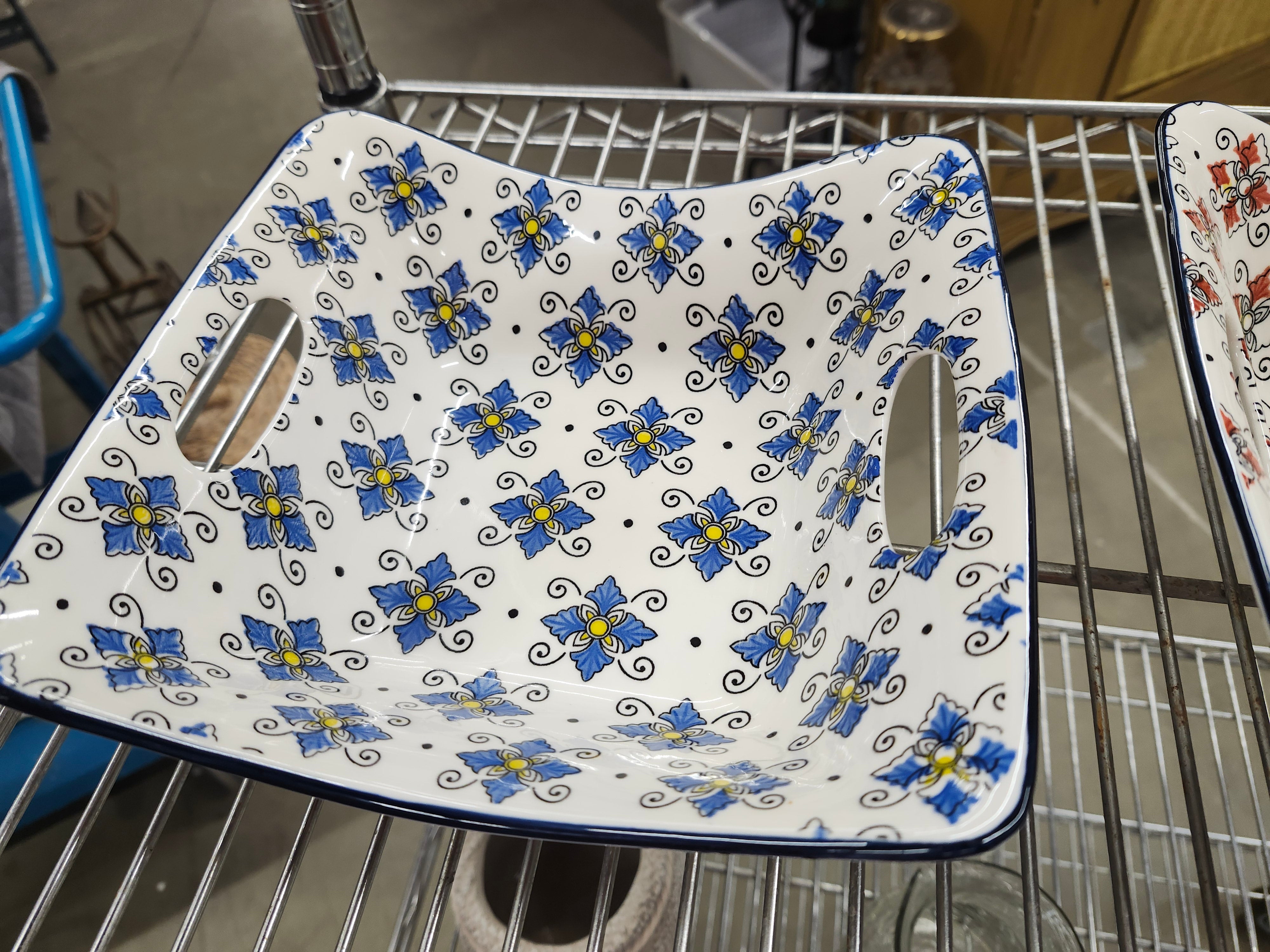 X3 fancy square bowls