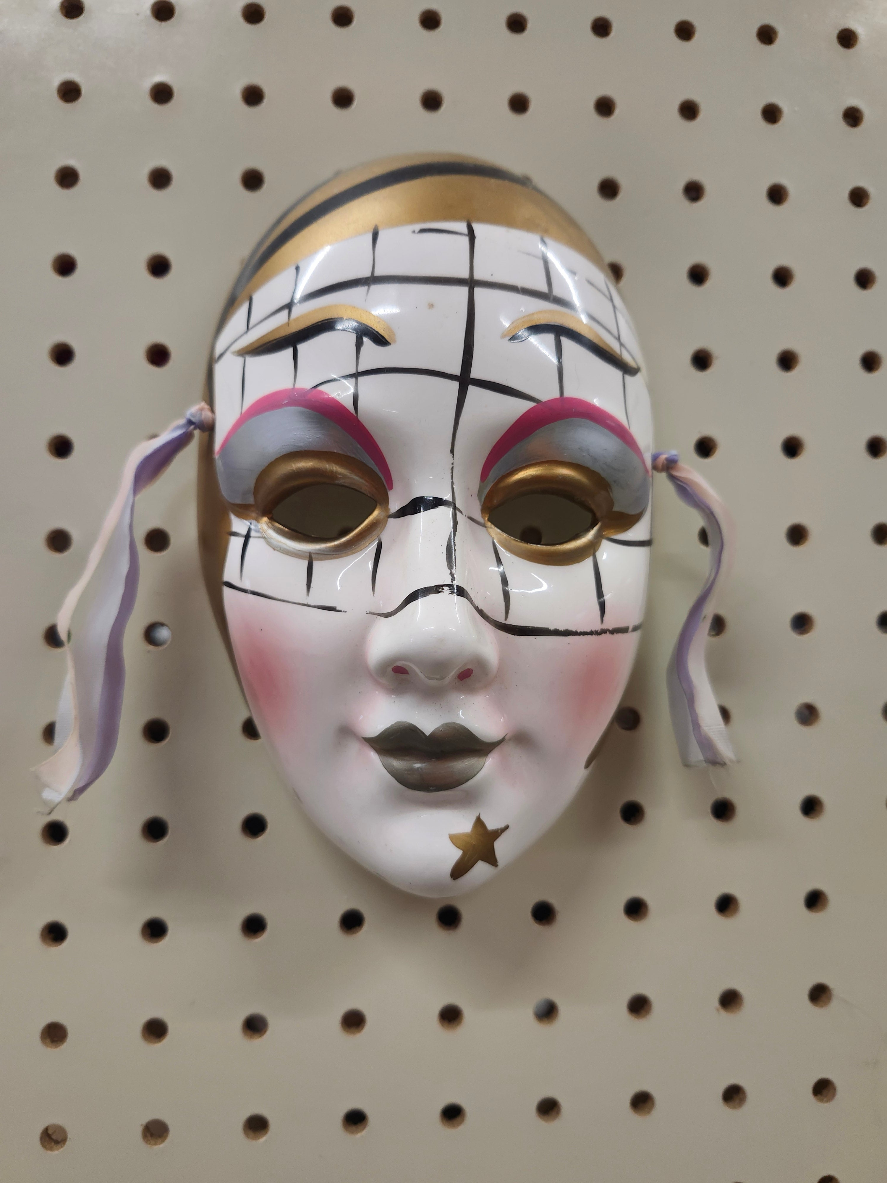 Wall art mask