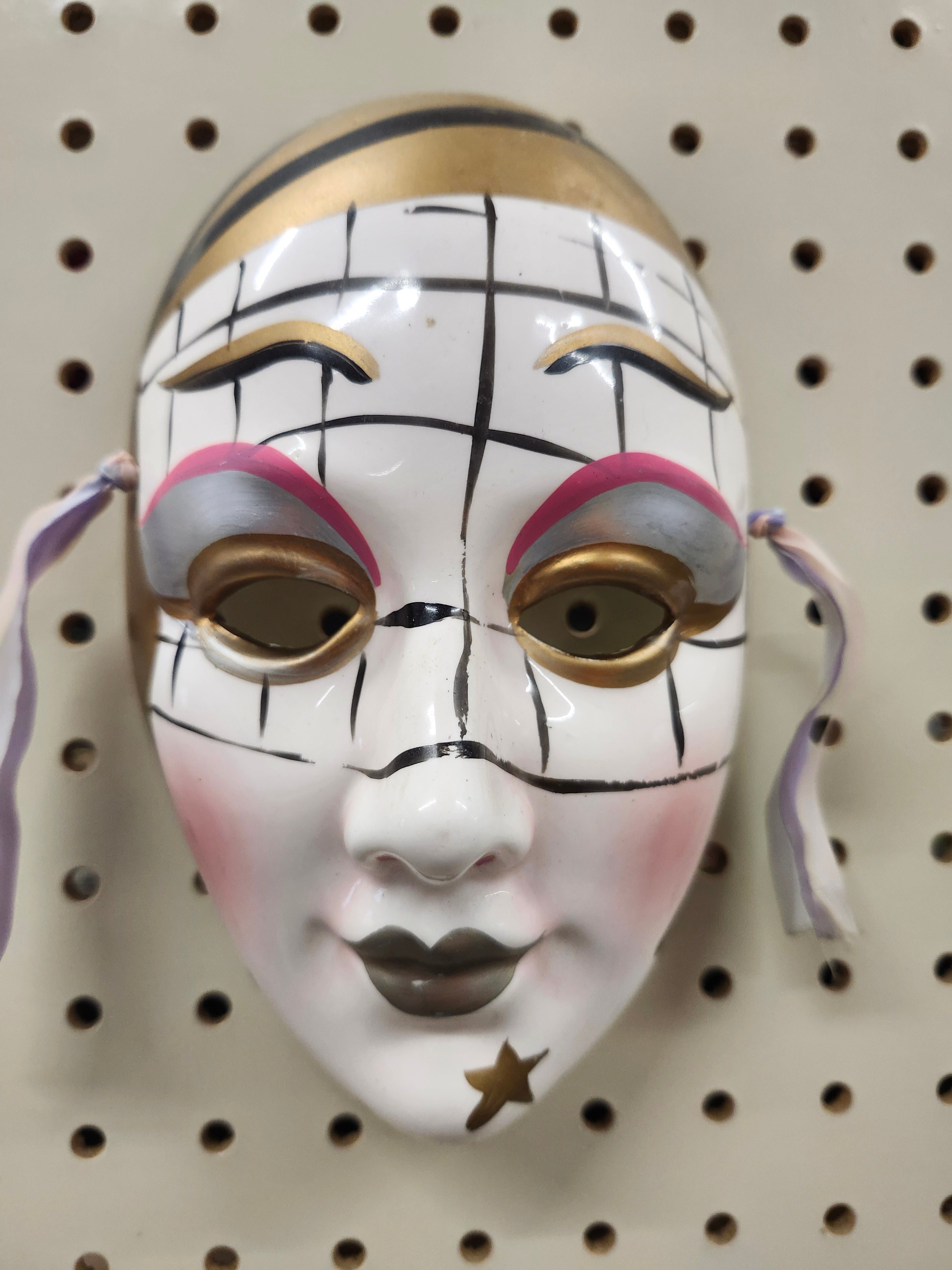 Wall art mask