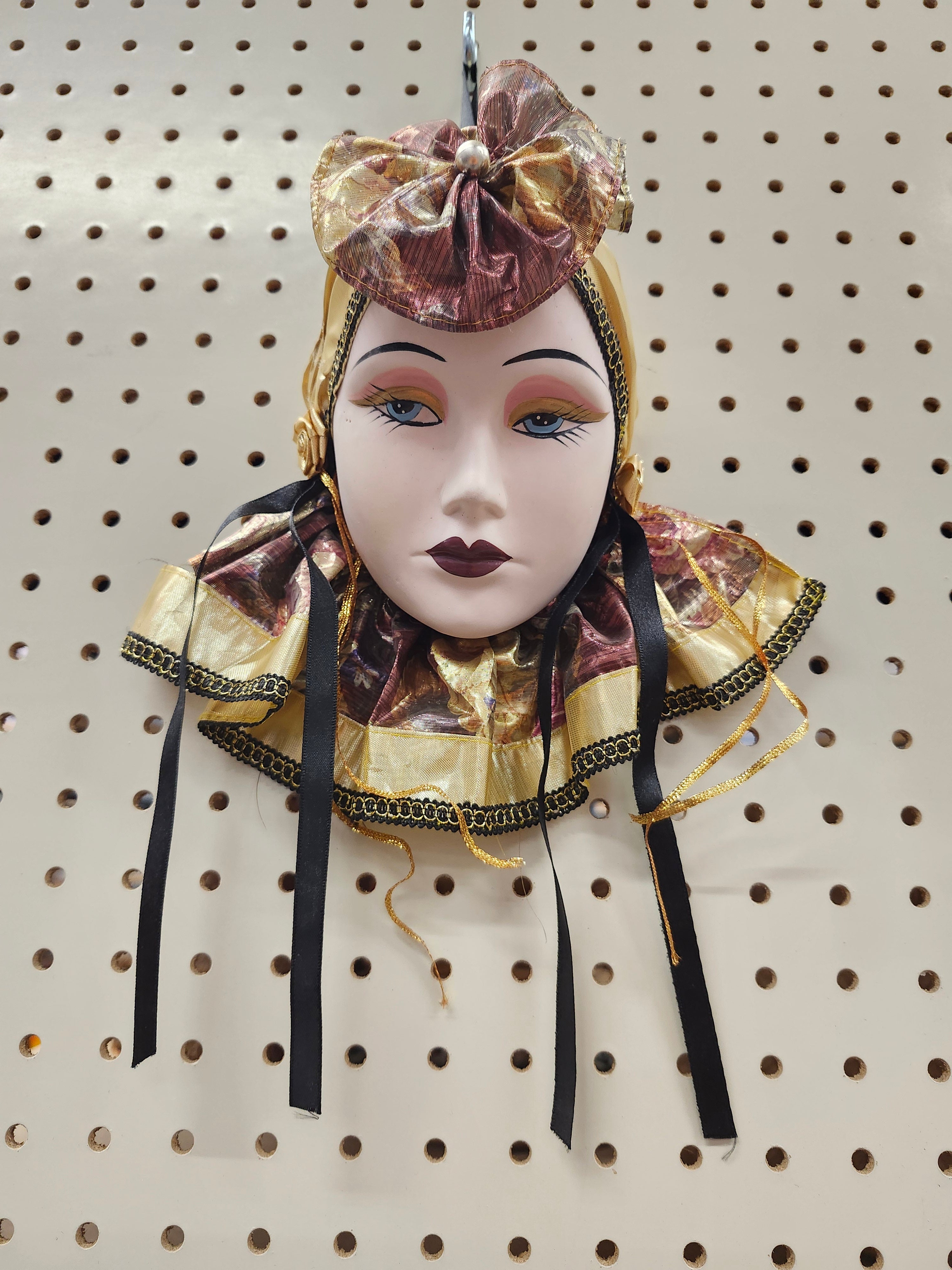 Wall art mask