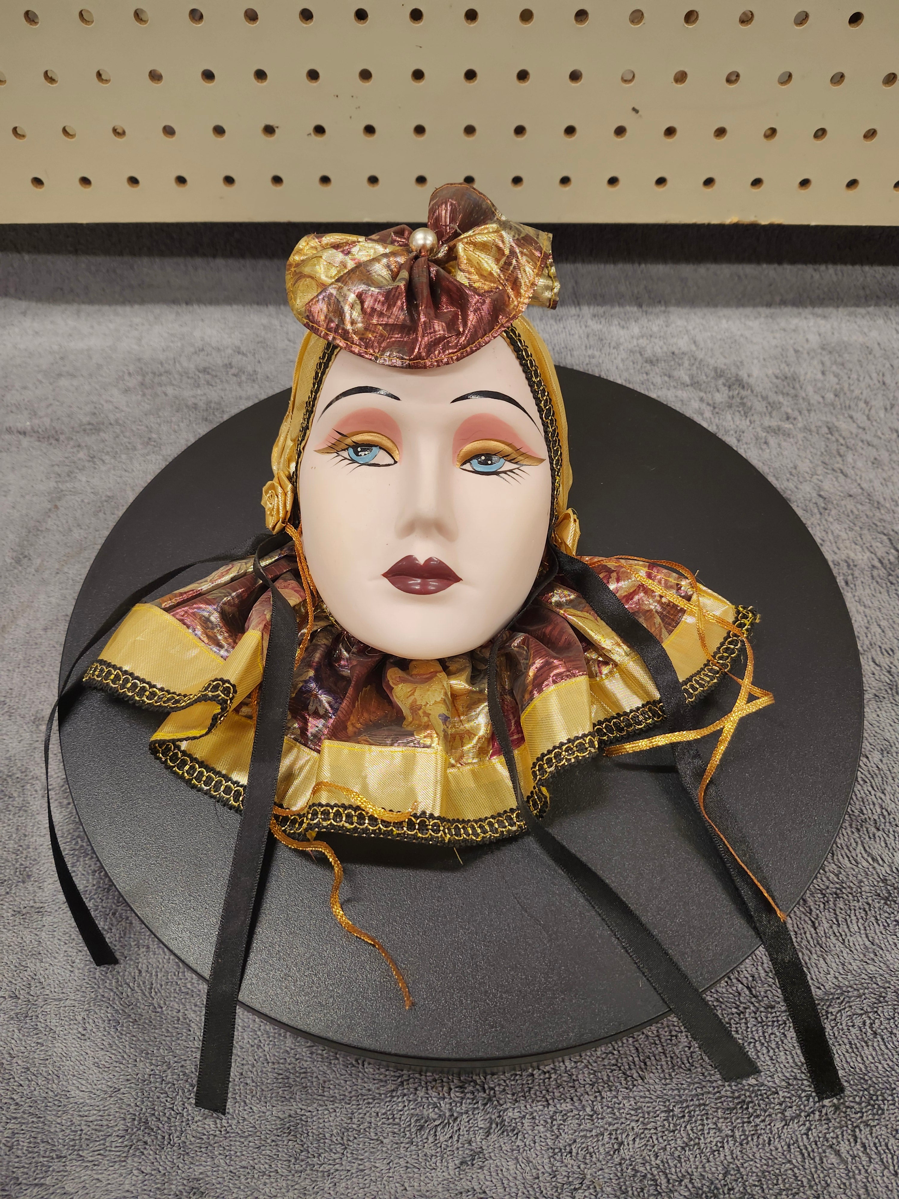 Wall art mask