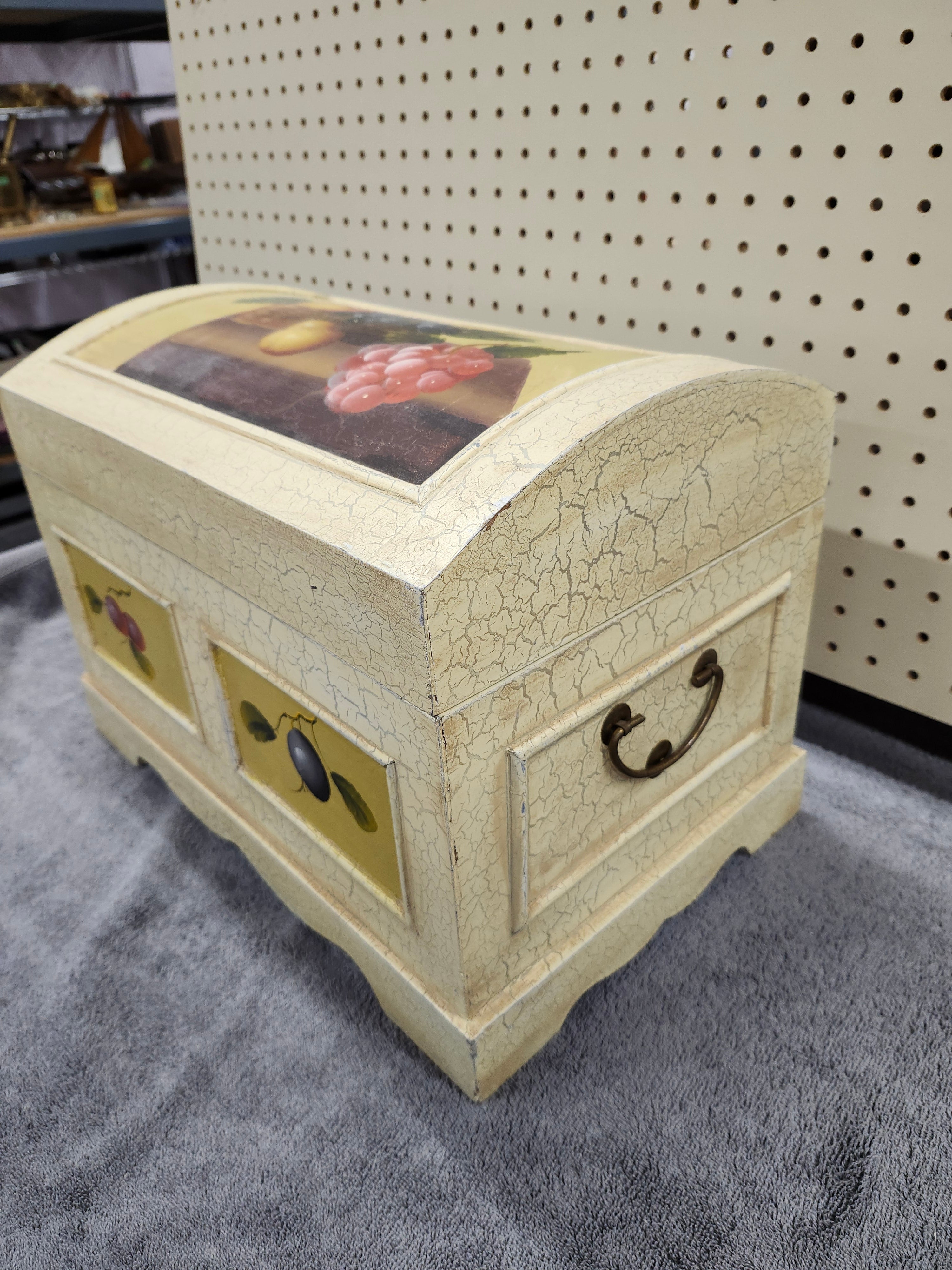 Wood chest