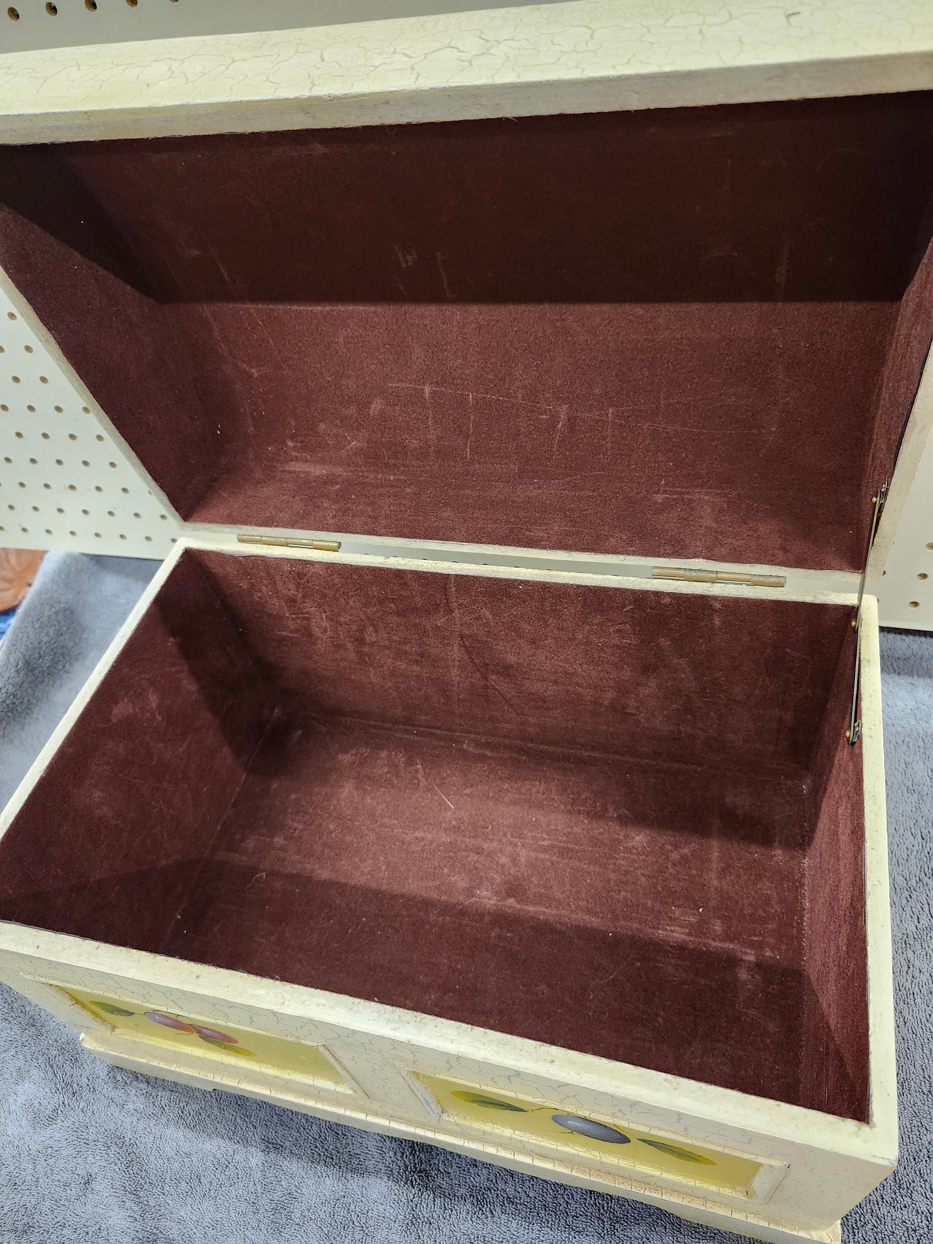 Wood chest