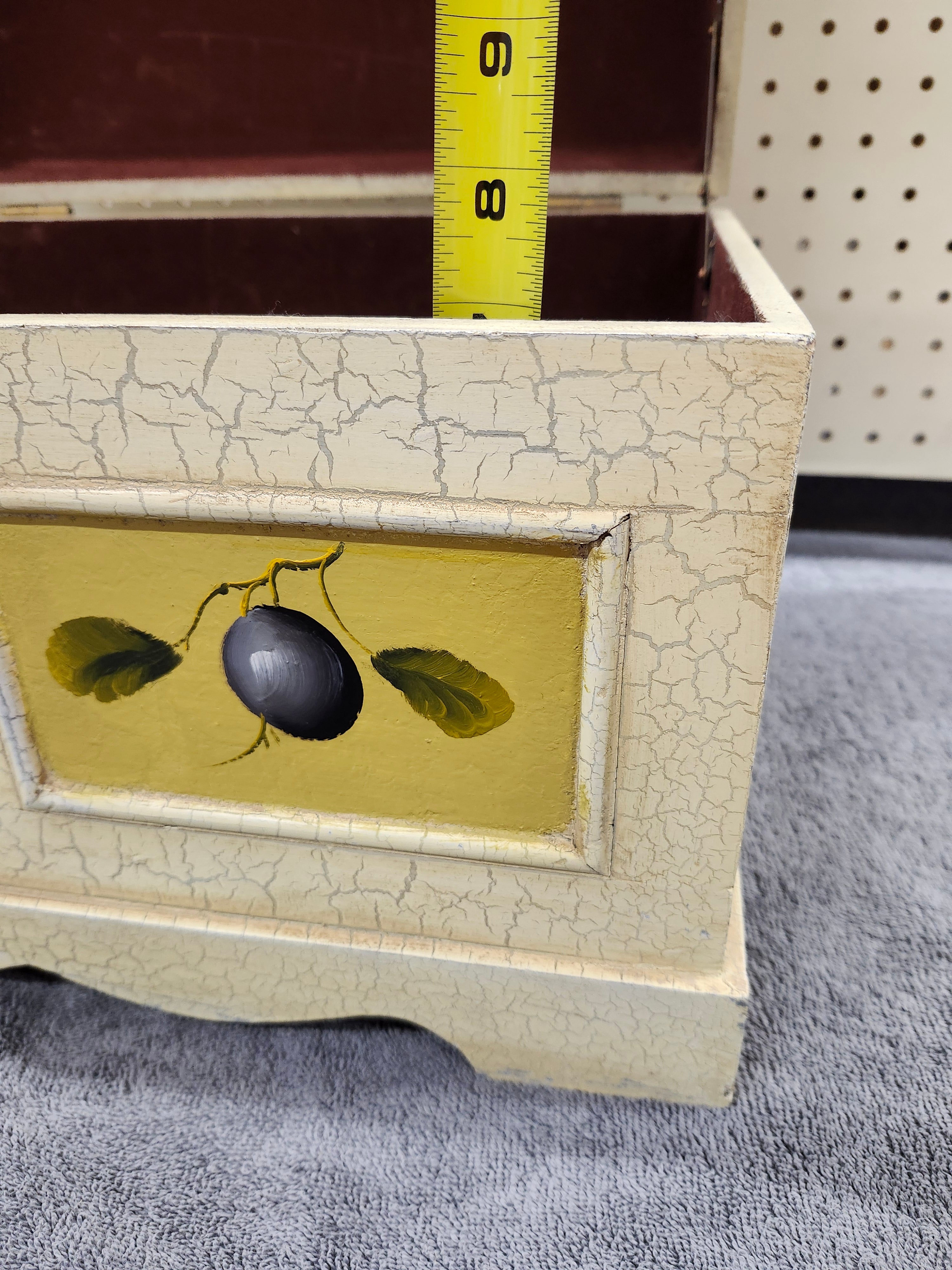 Wood chest