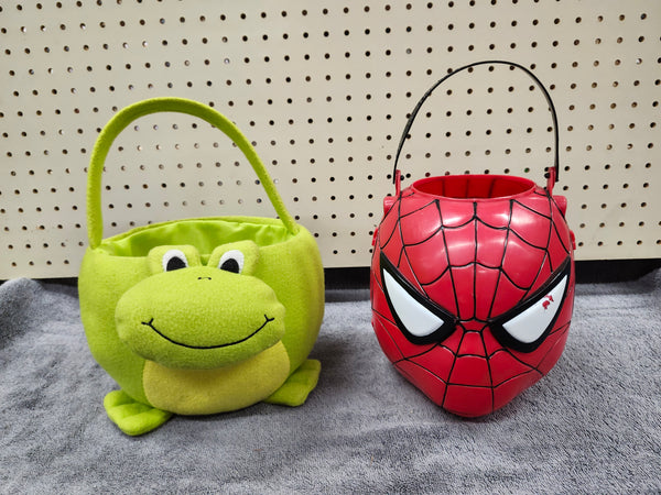 Halloween trick or treat baskets