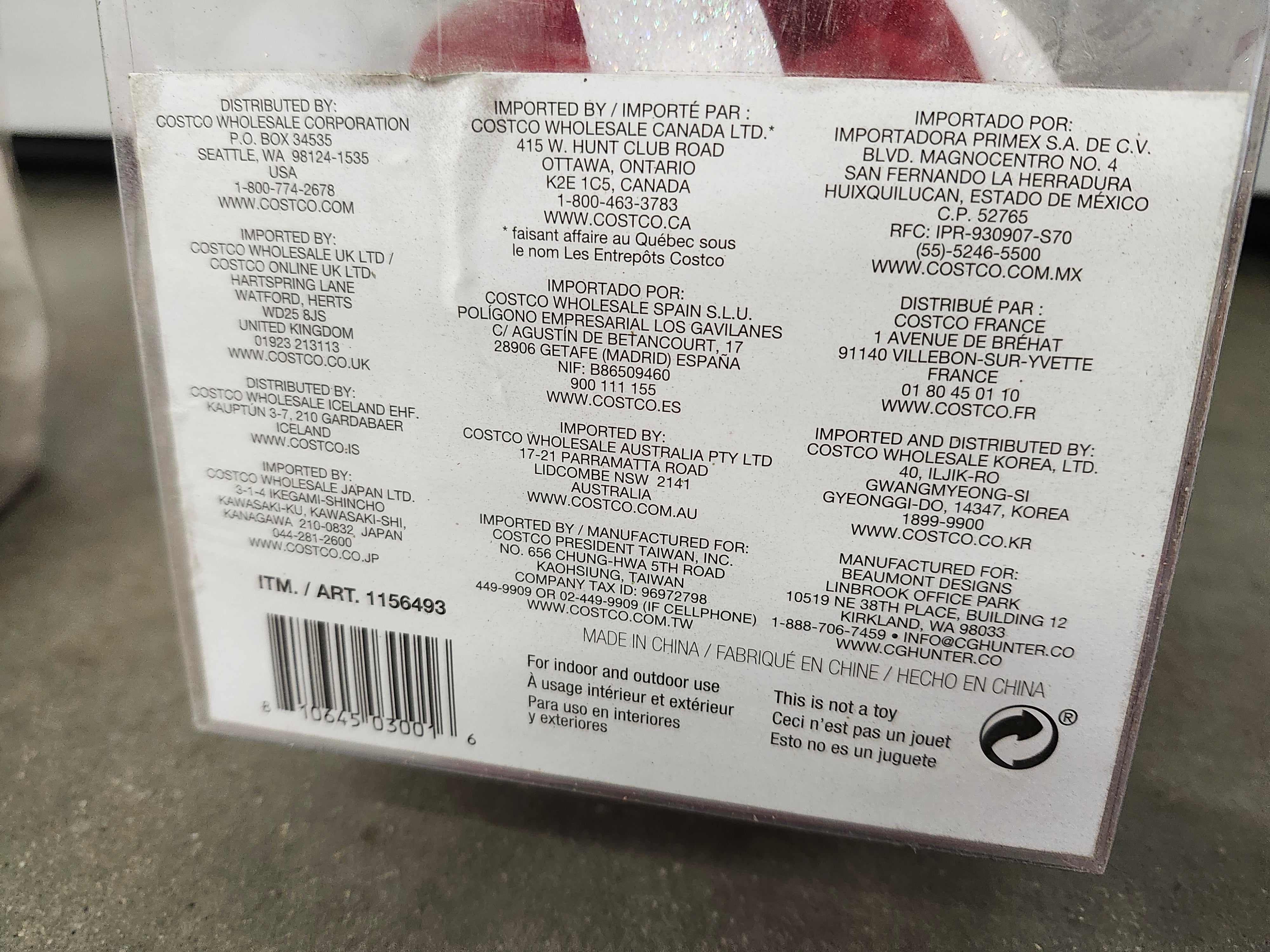 X8 packs of large Christmas balls