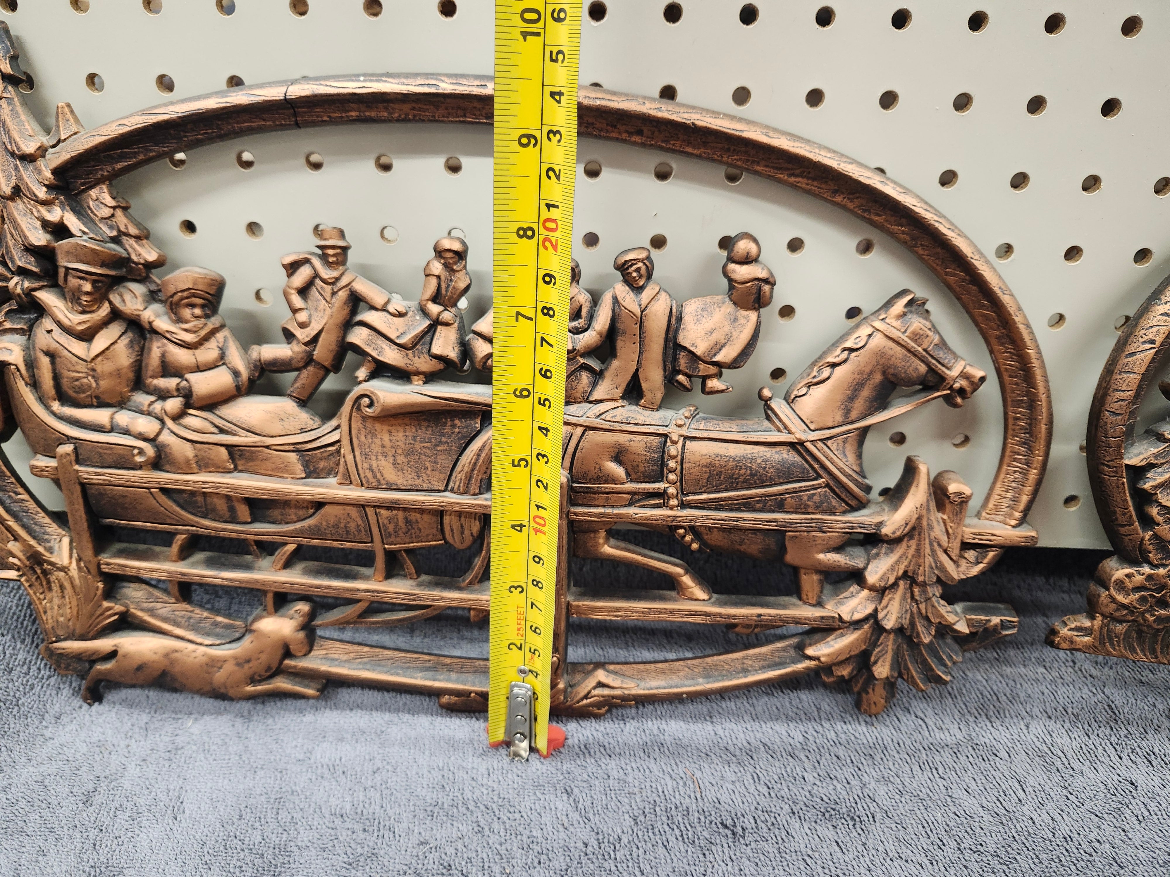 X2 plastic wall decor