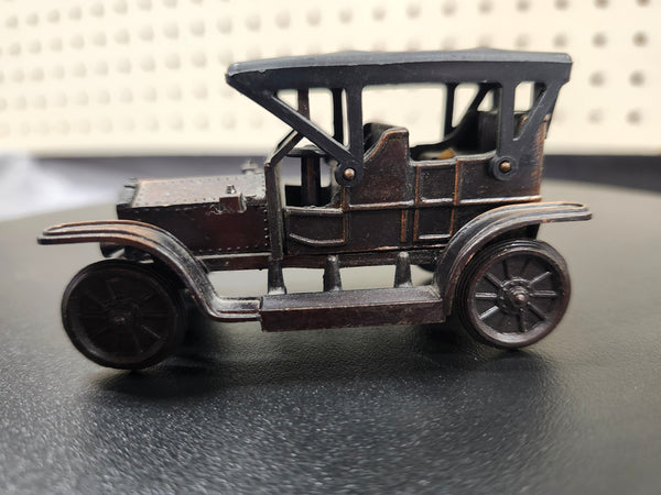 Metal car pencil sharpener