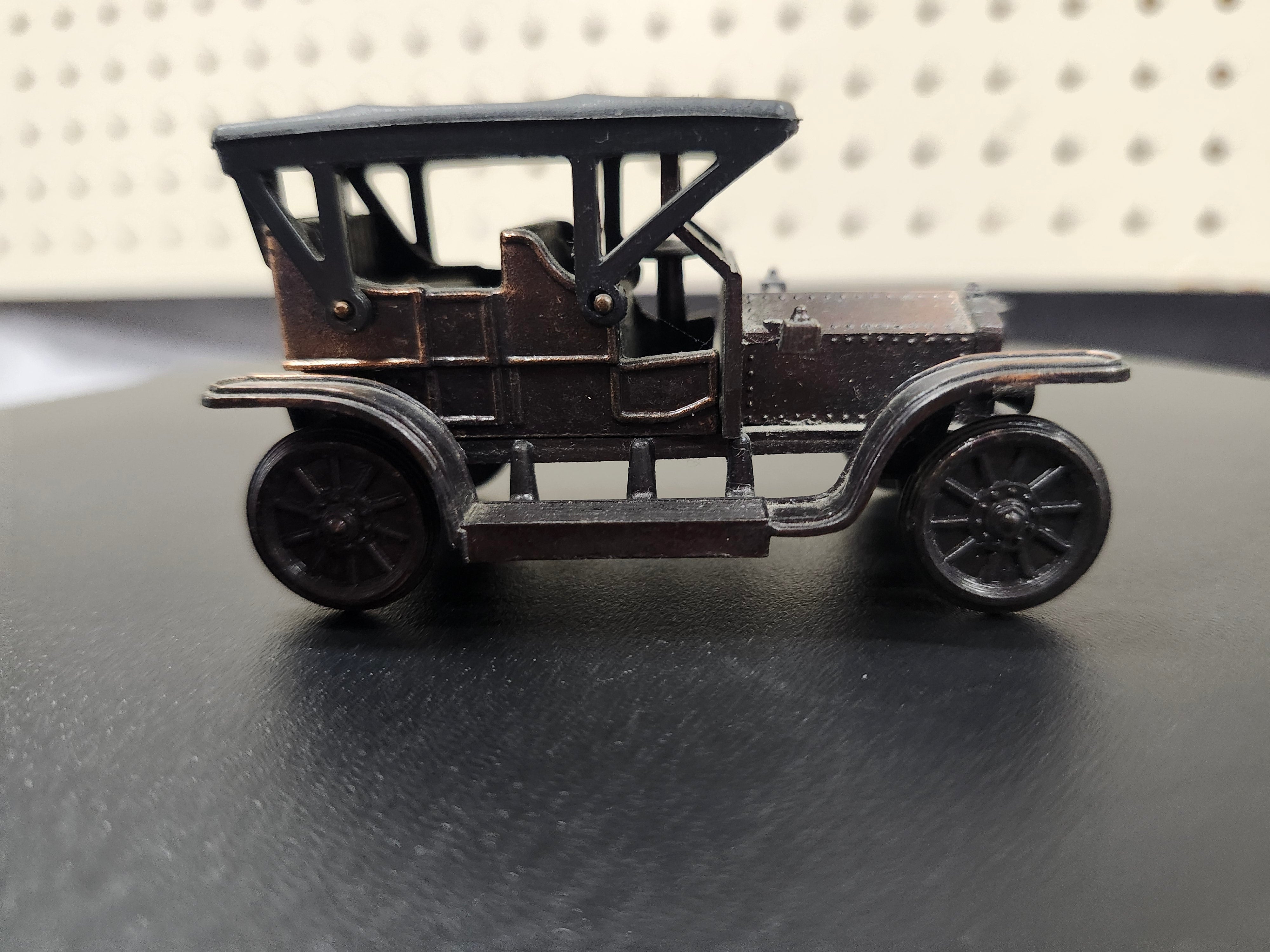 Metal car pencil sharpener