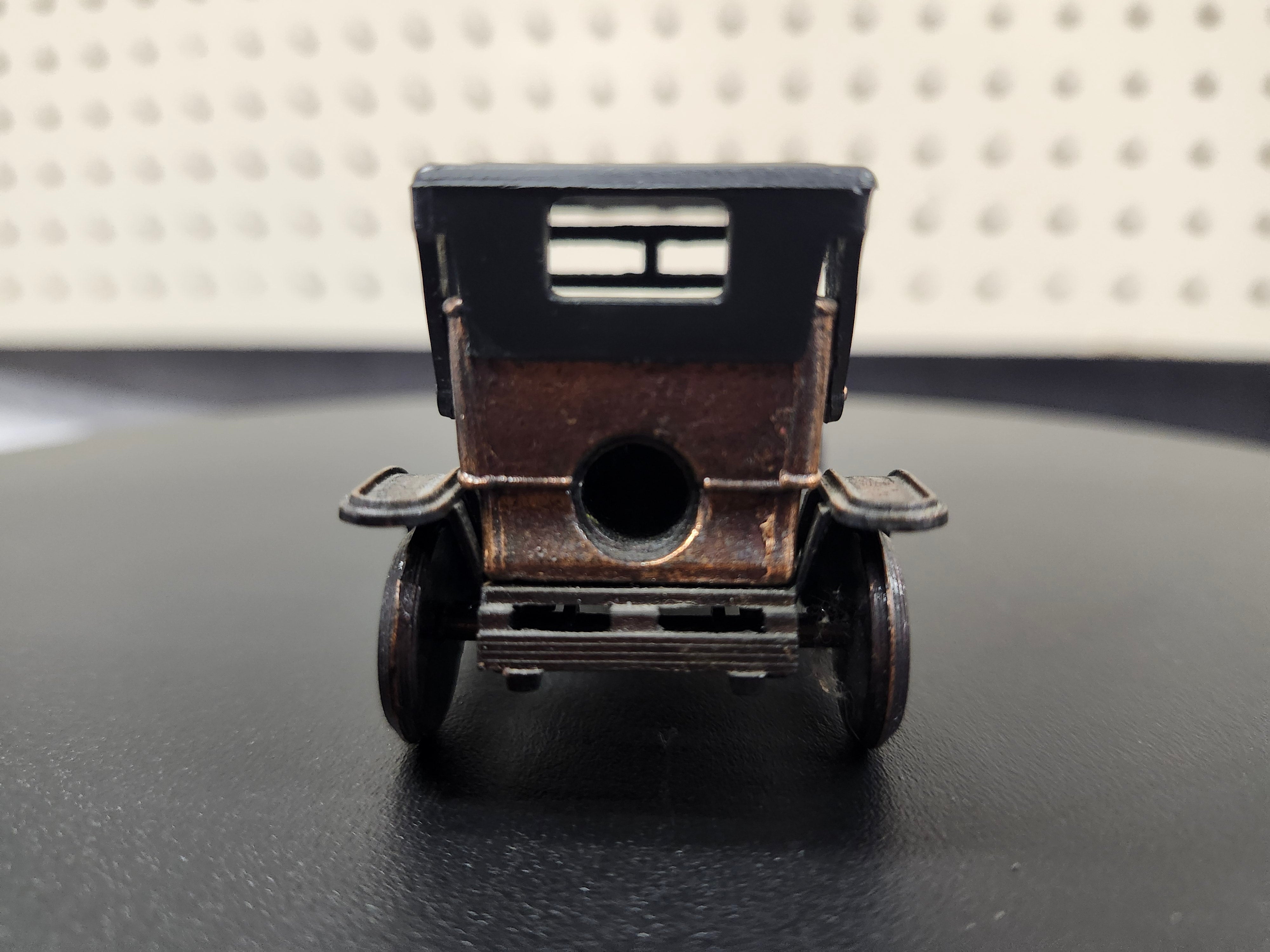 Metal car pencil sharpener