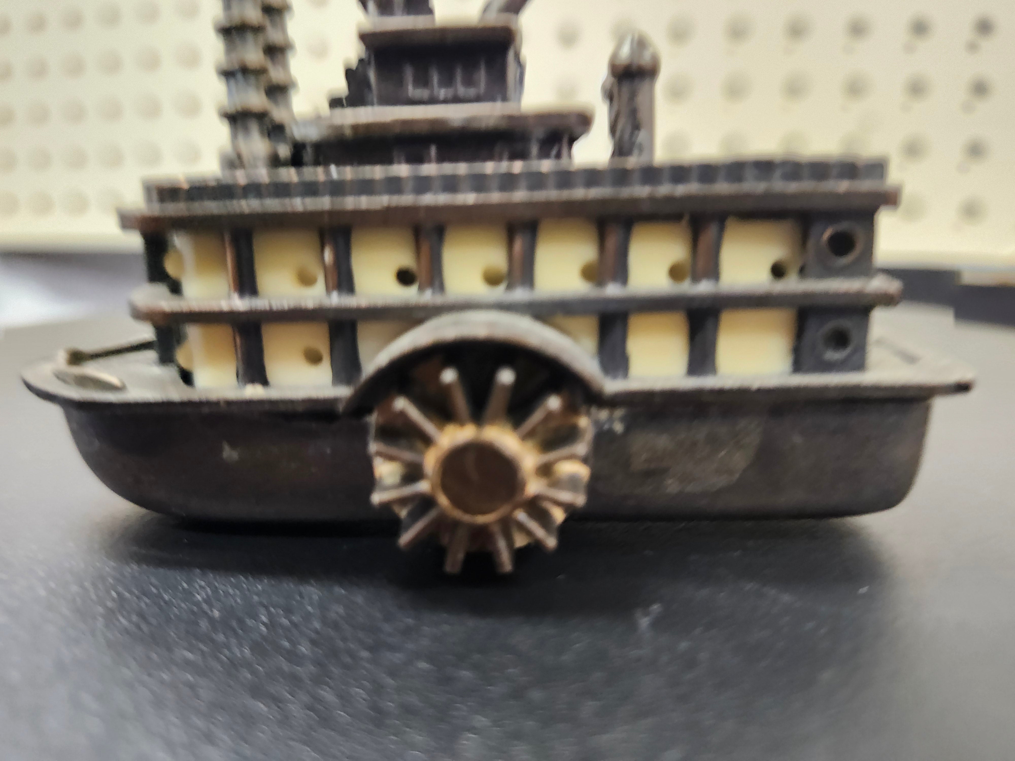 Metal pencil sharpener