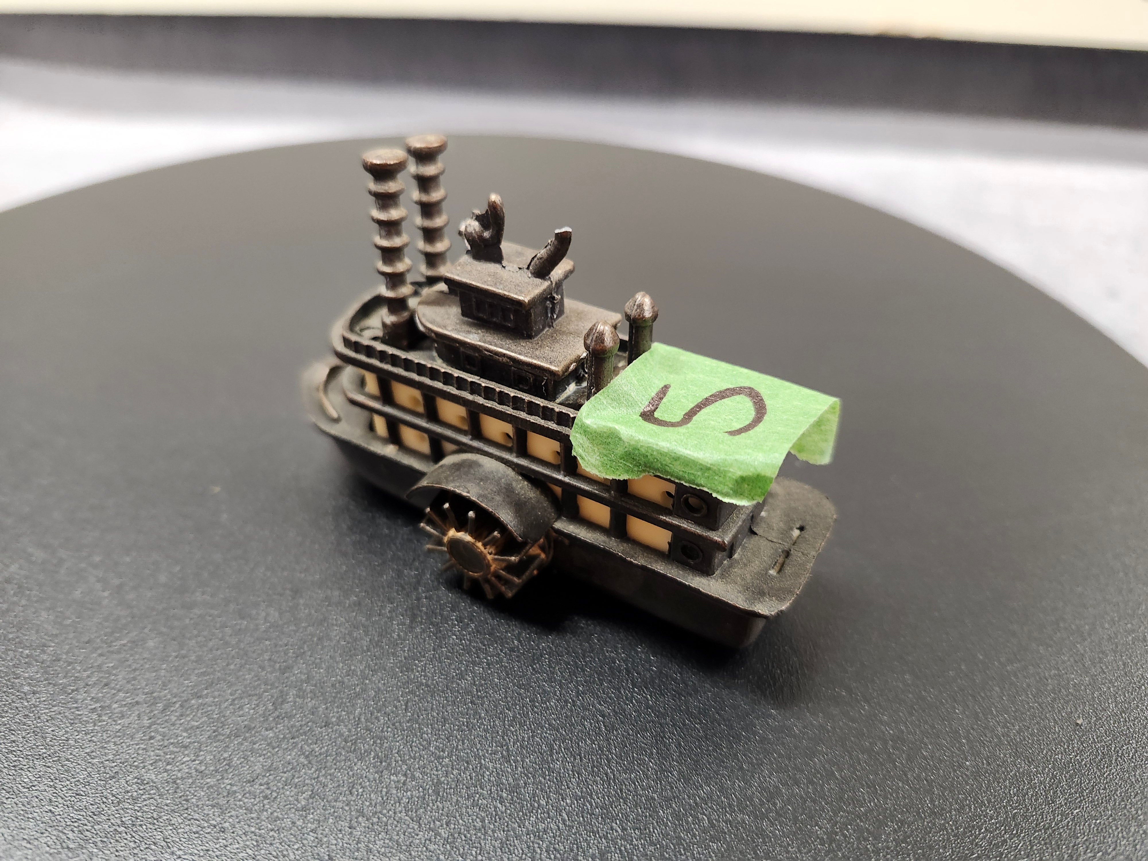 Metal pencil sharpener