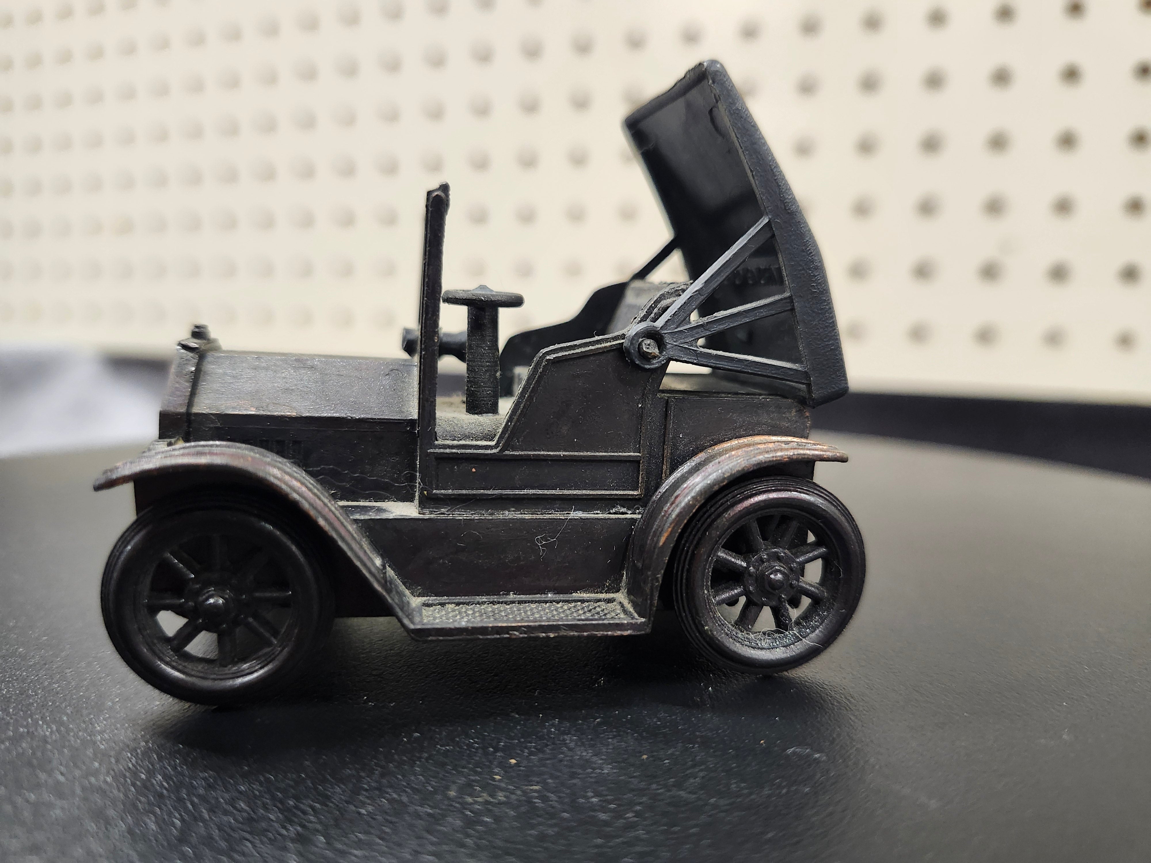 Car pencil sharpener- metal
