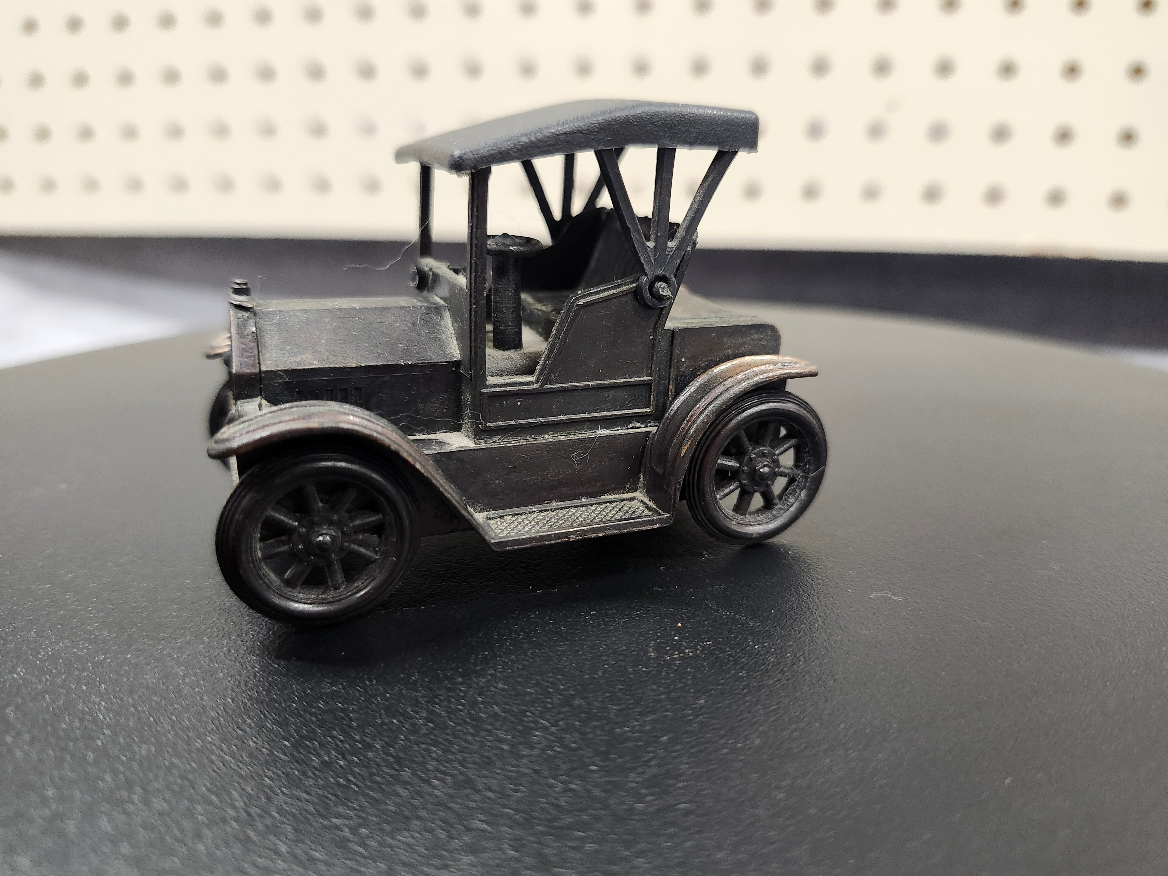 Car pencil sharpener- metal