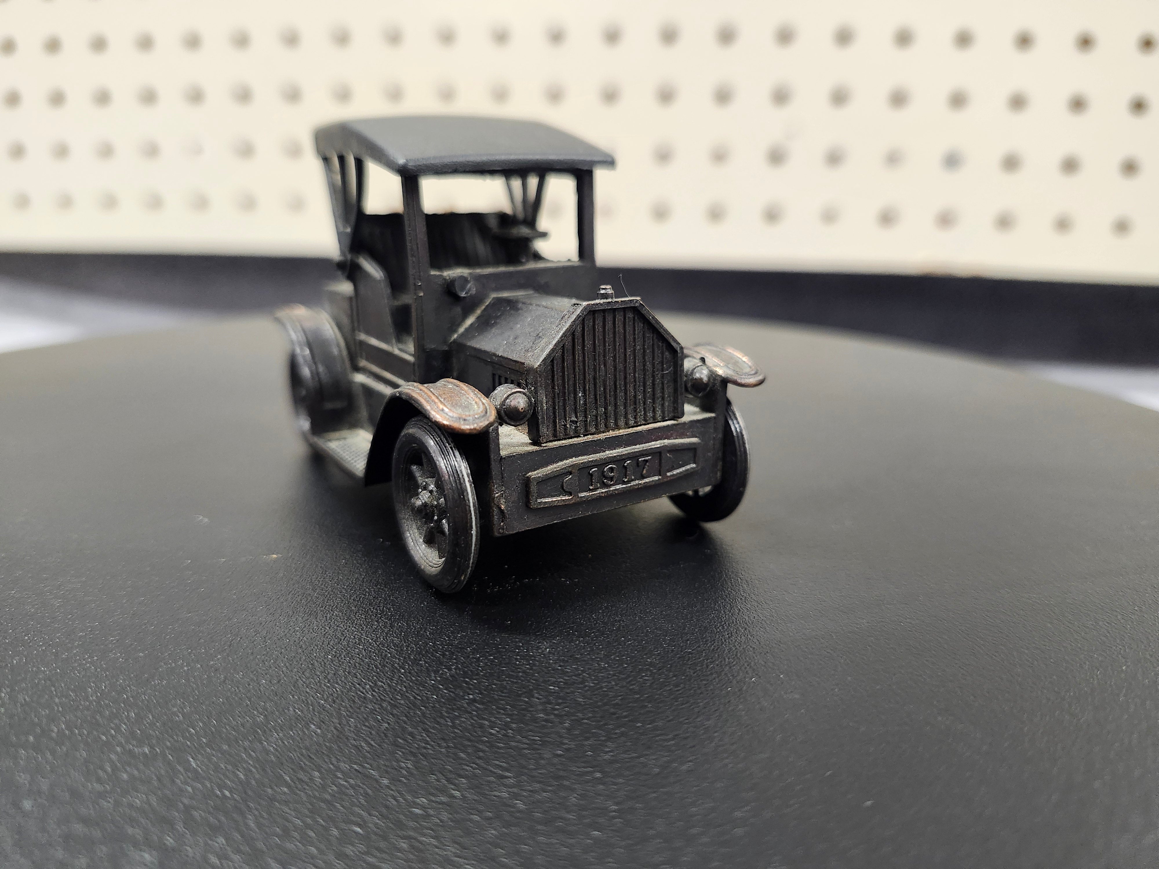 Car pencil sharpener- metal