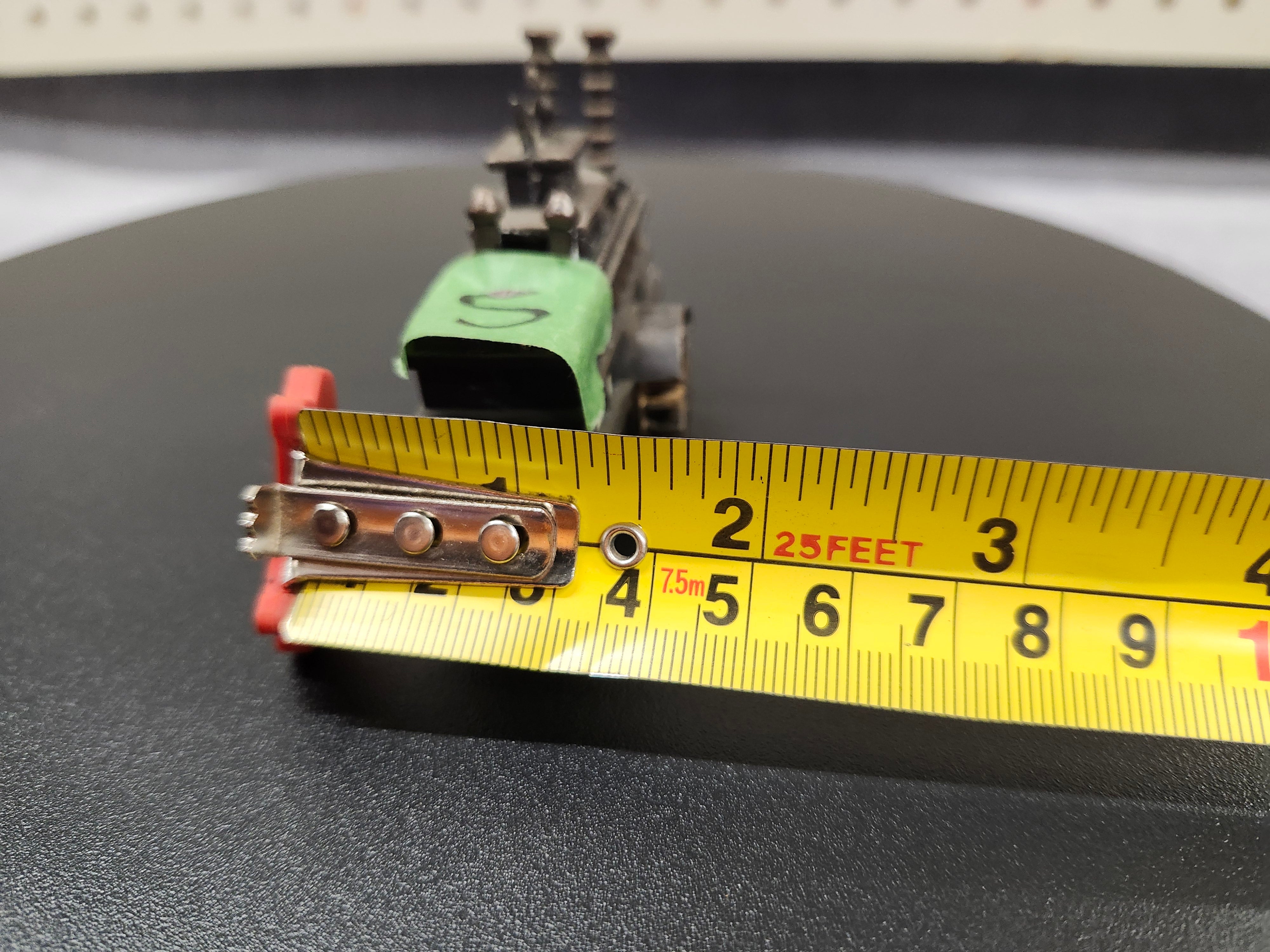 Metal pencil sharpener
