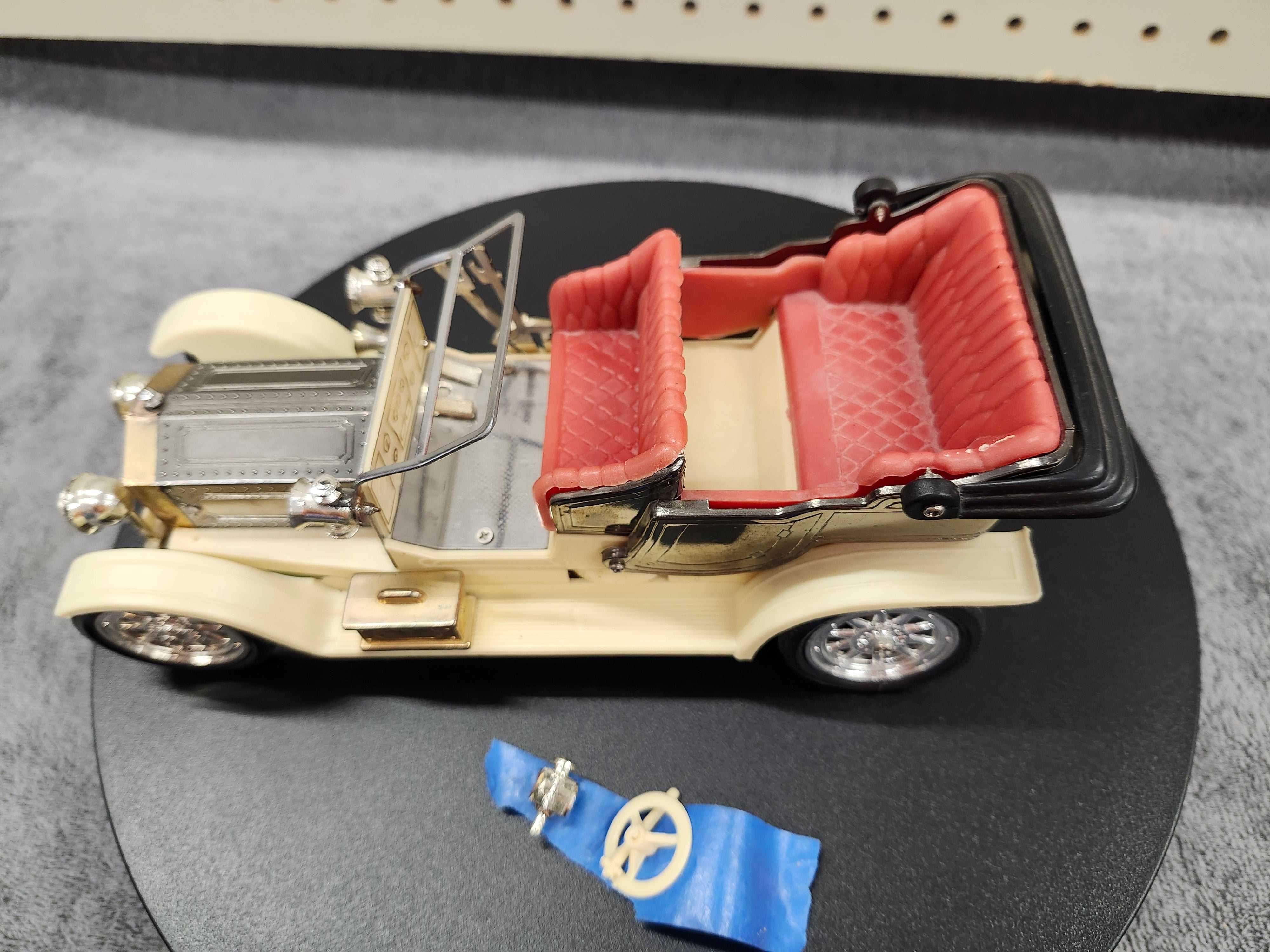 Collectable car / radio