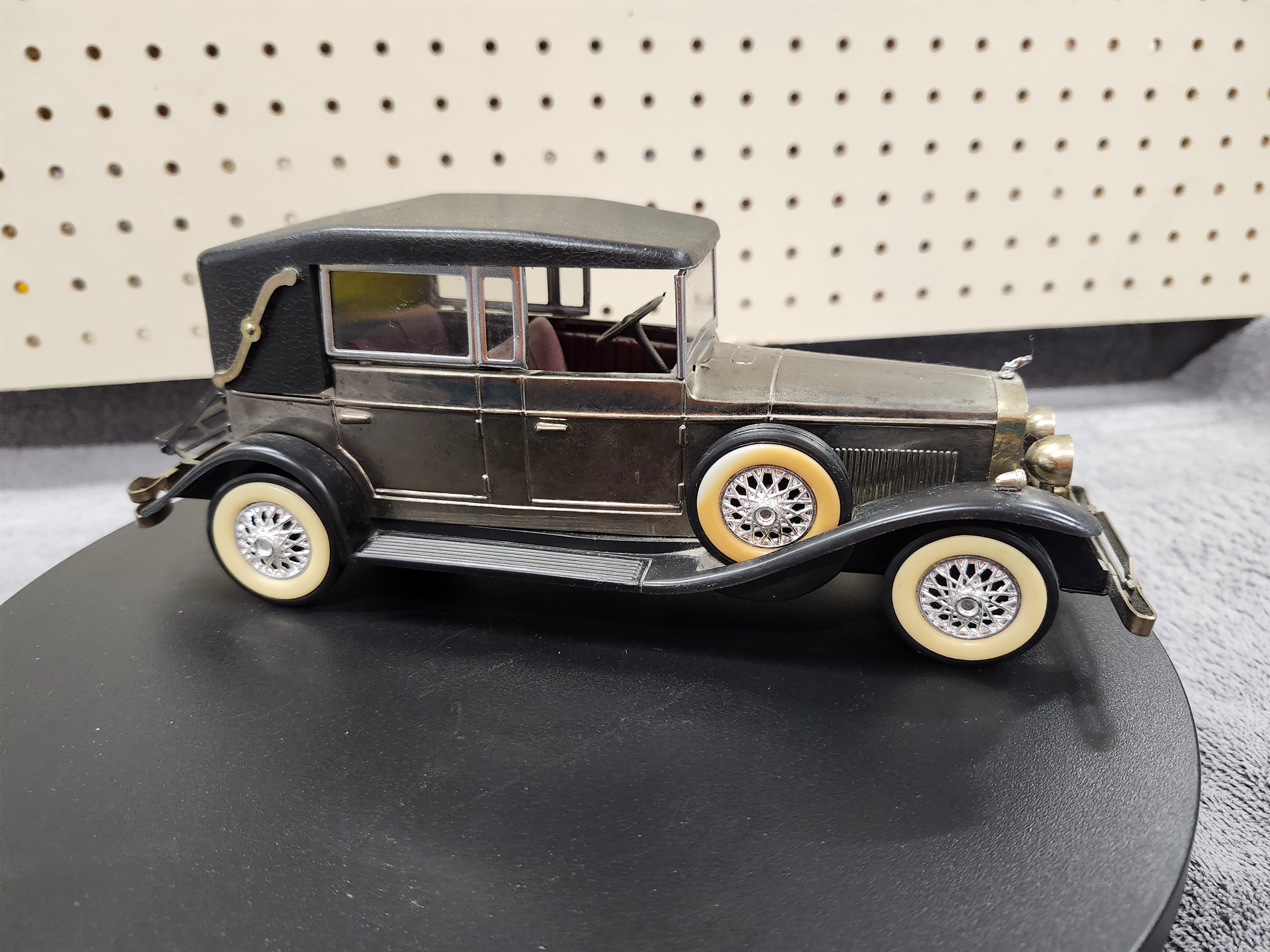 Collectable car / Radio