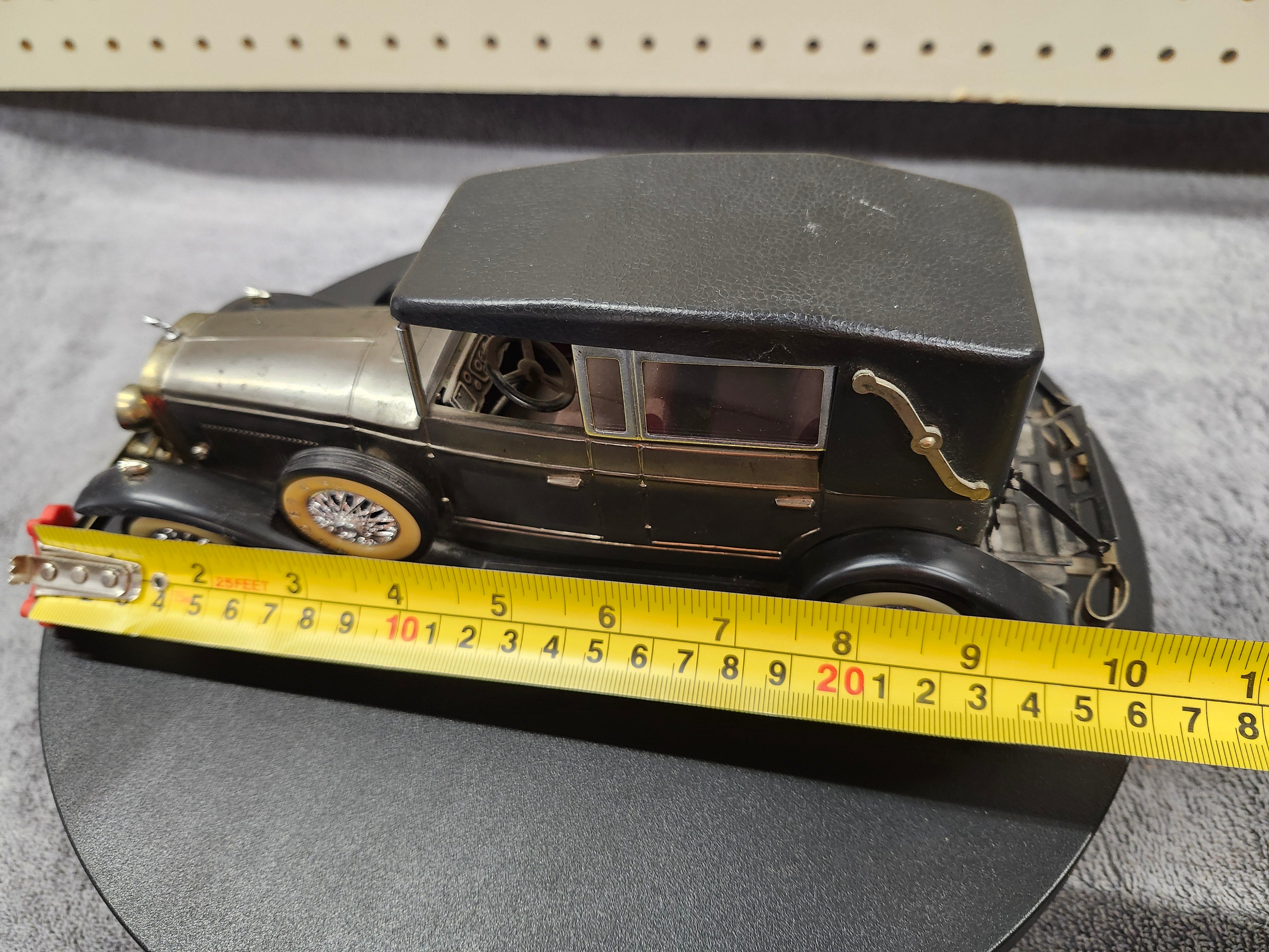 Collectable car / Radio