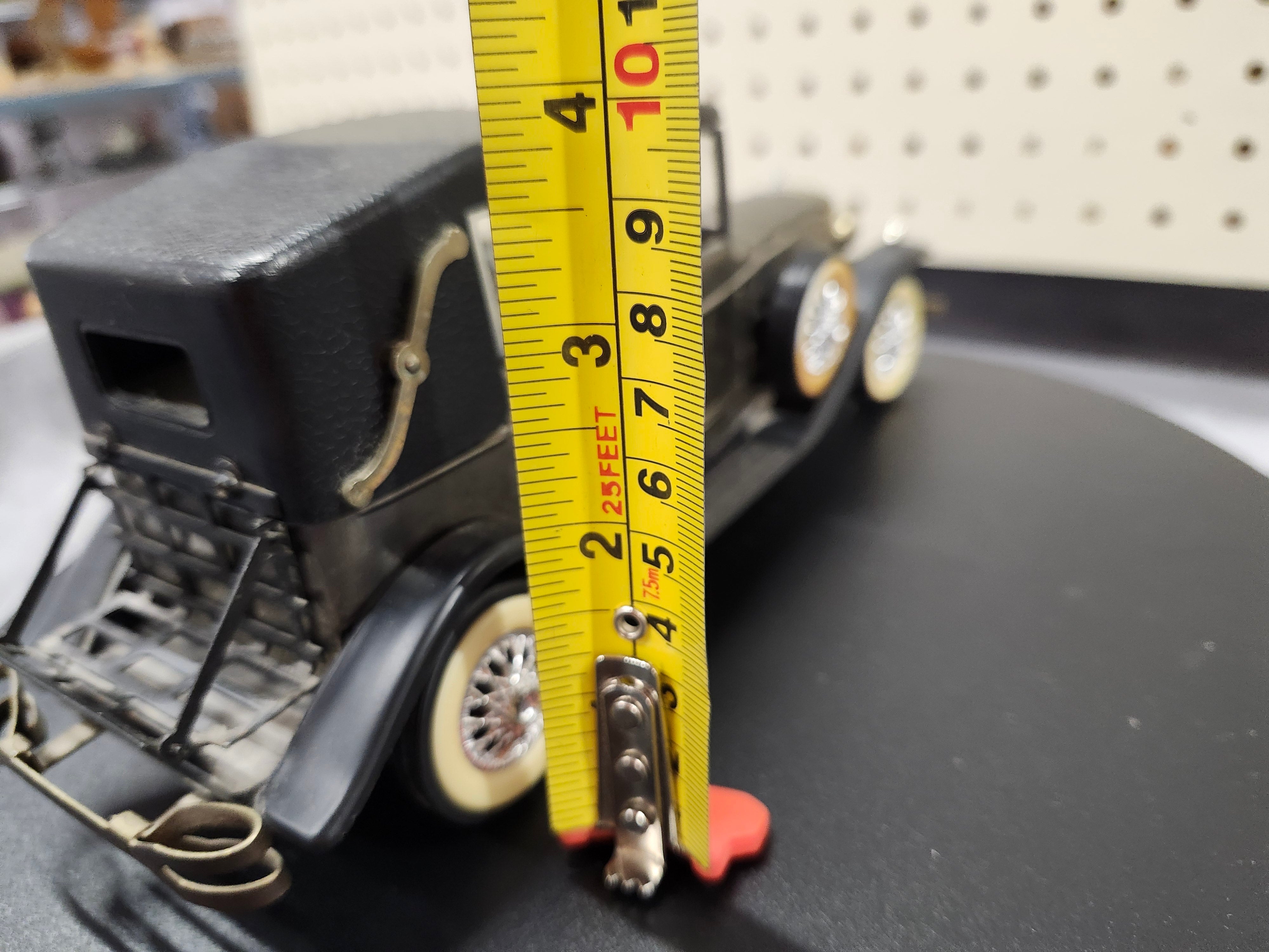 Collectable car / Radio