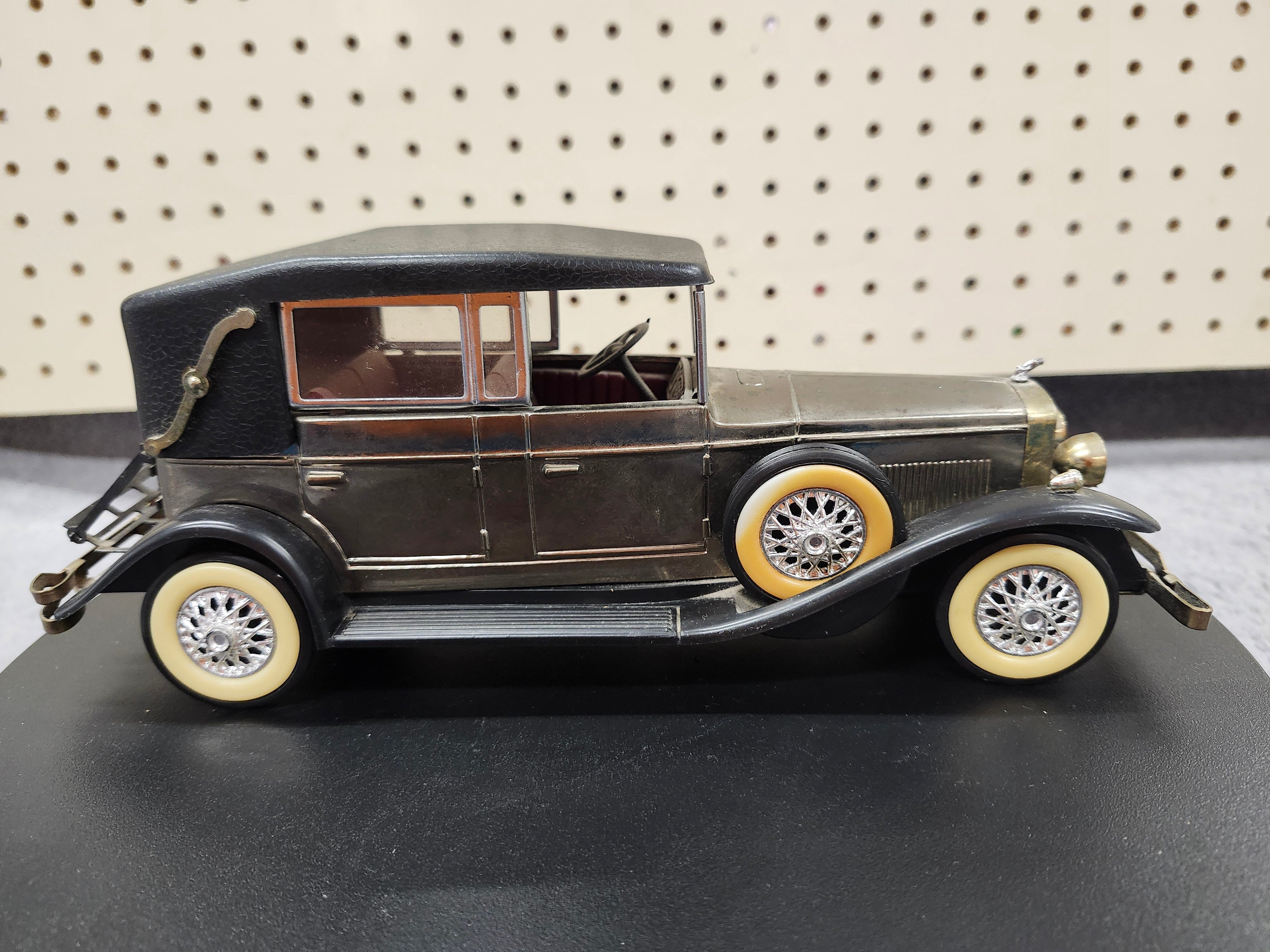 Collectable car / Radio