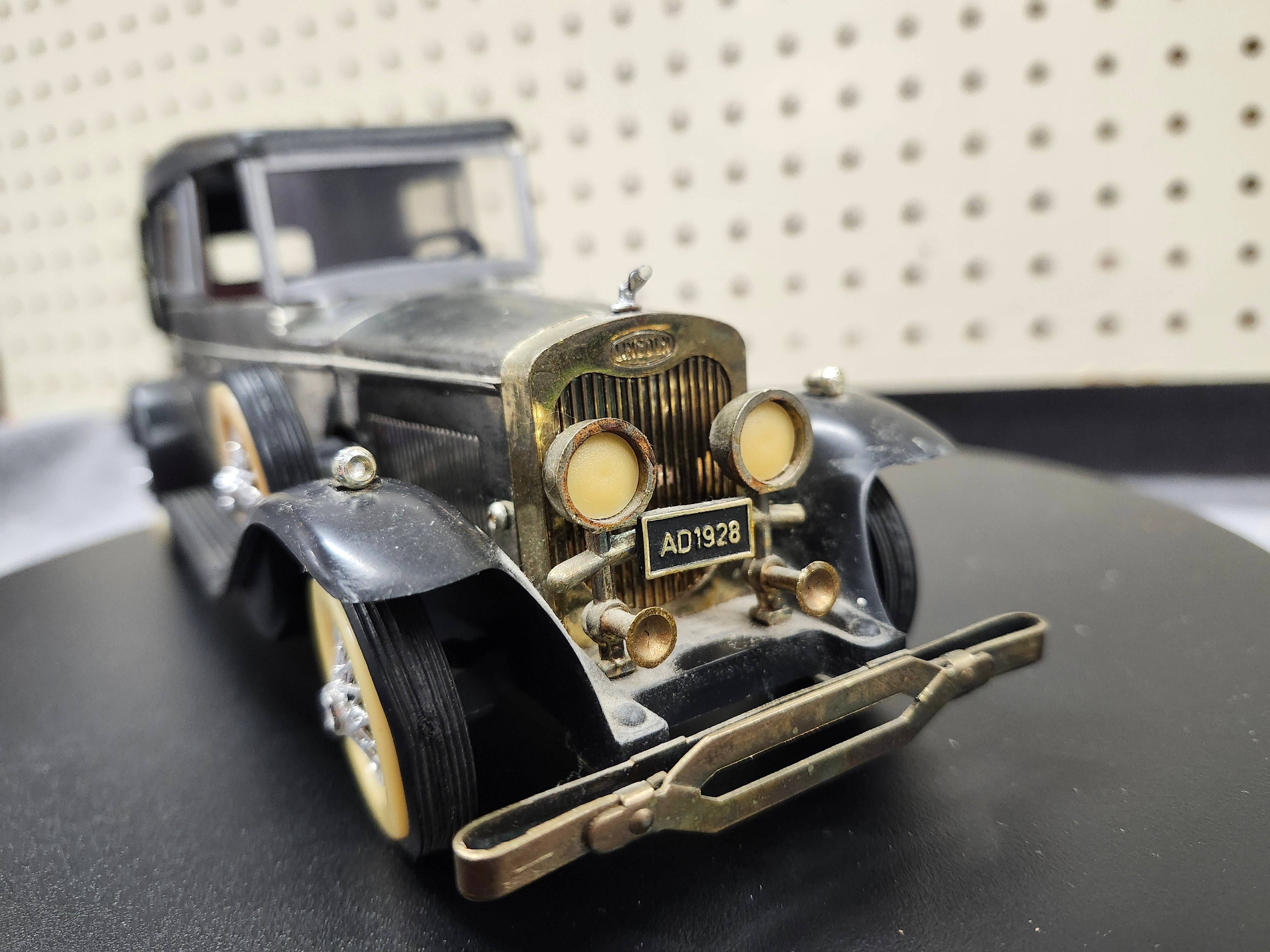 Collectable car / Radio