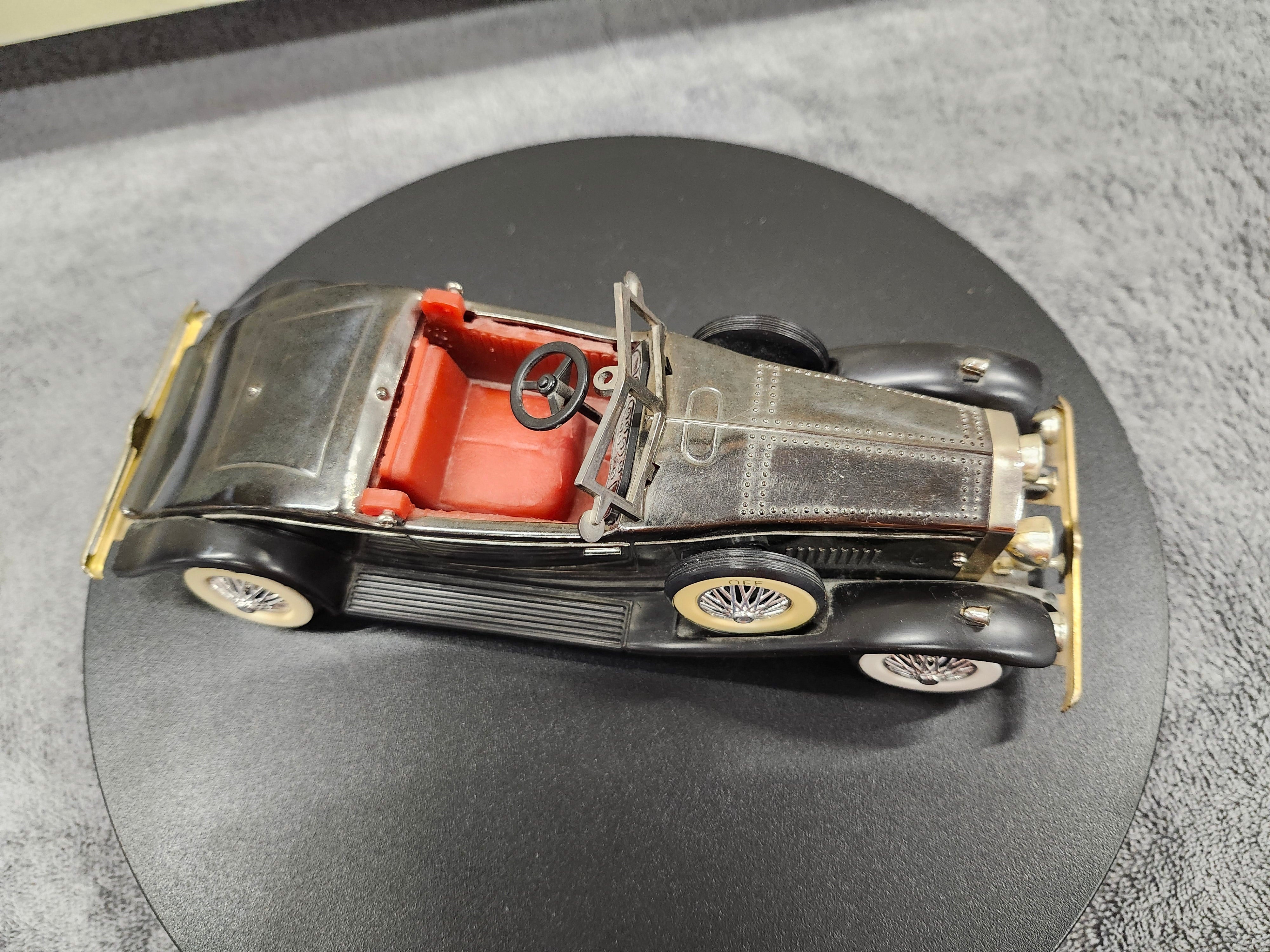 Collectable car / Radio