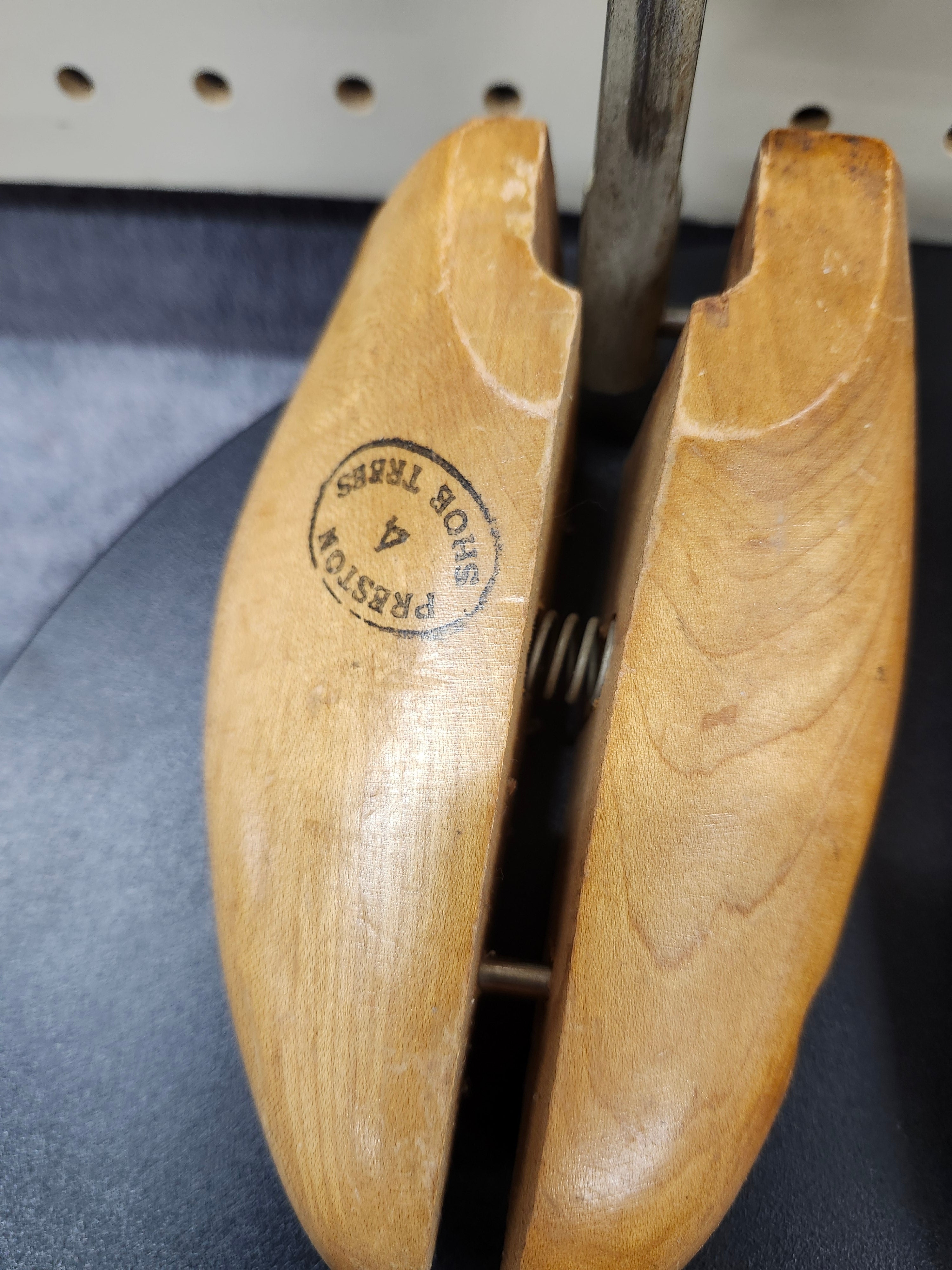 Wood shoe stretchers