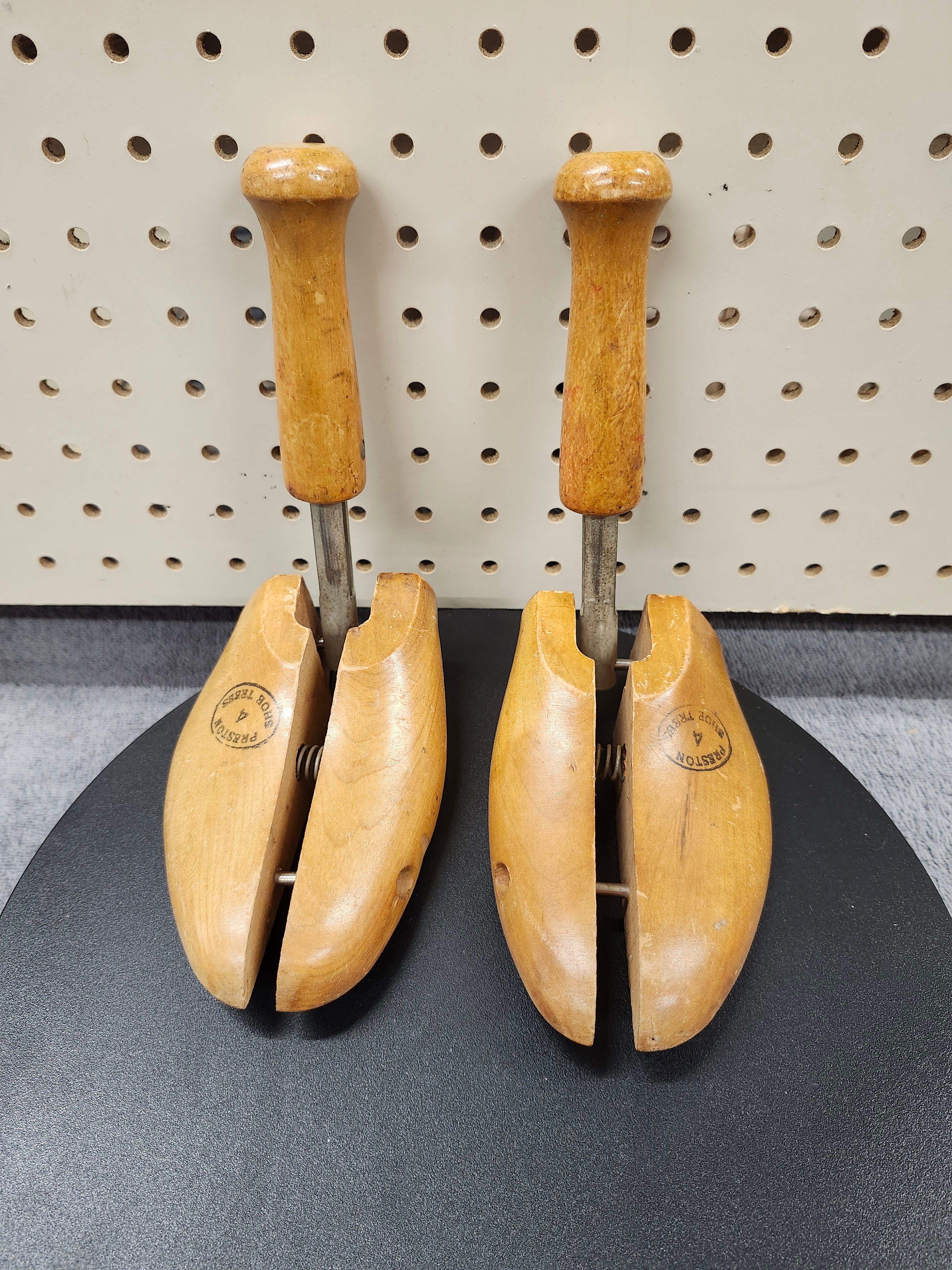 Wood shoe stretchers