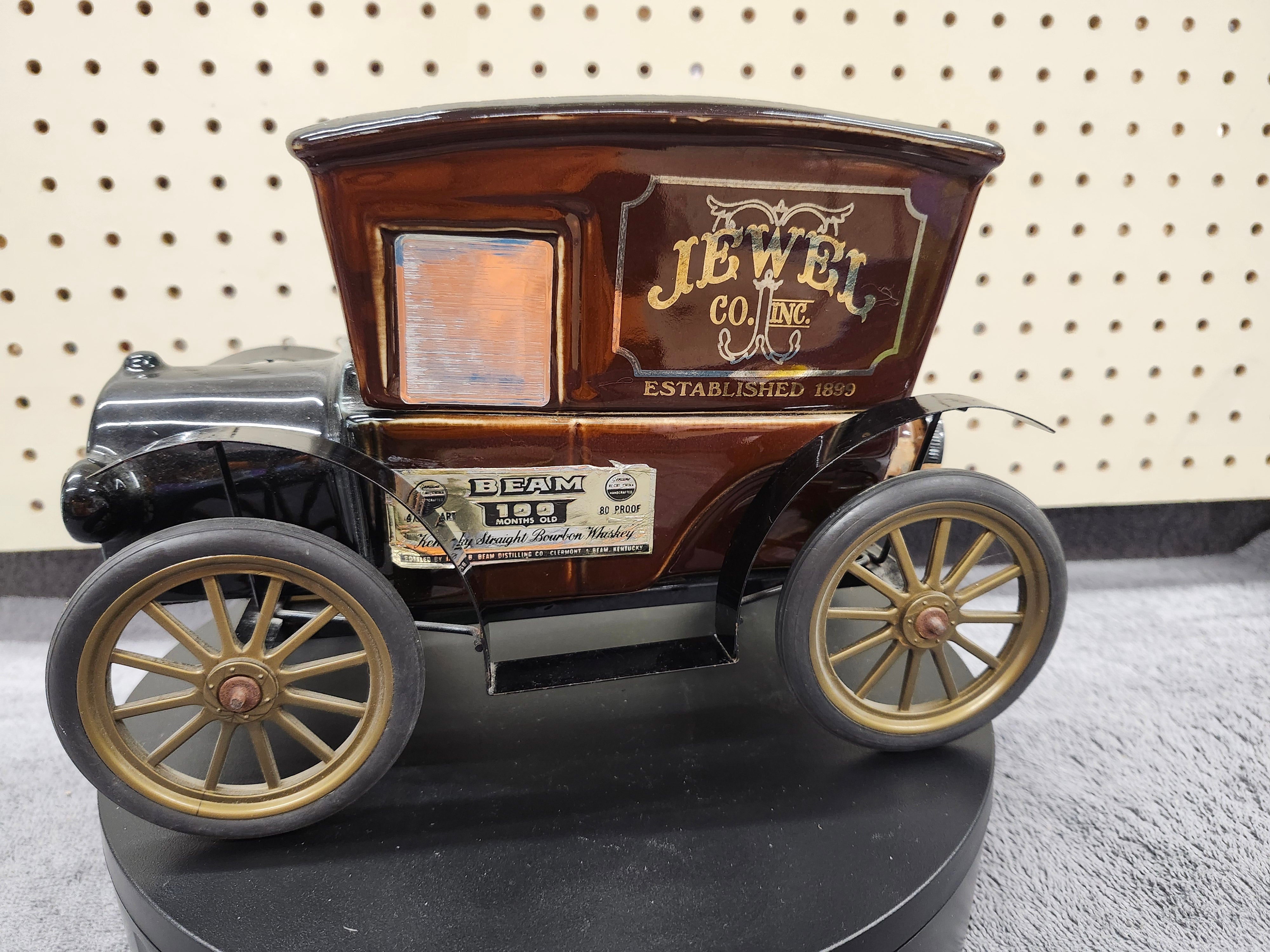 Decanter old Jim Beam Car