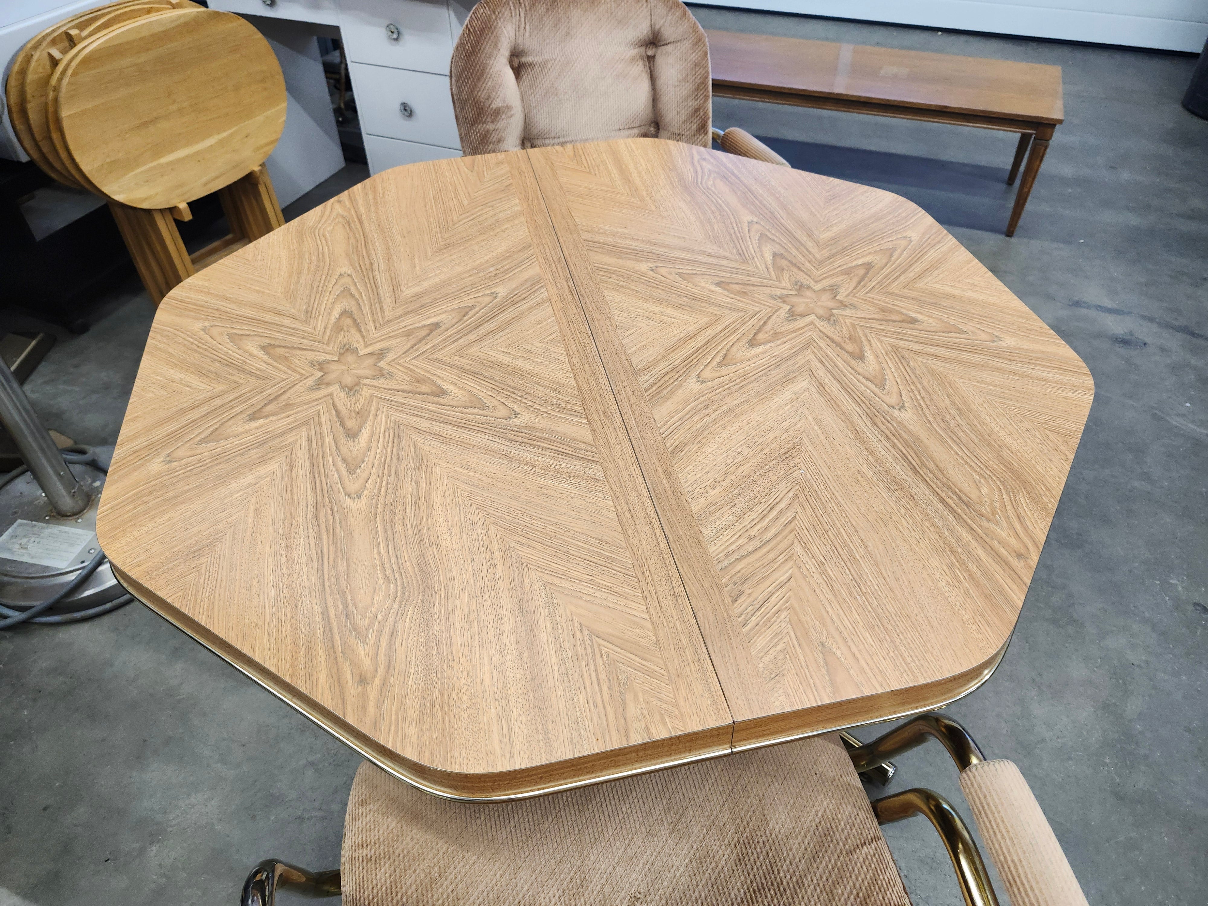 Dining set & x2 chairs on wheels