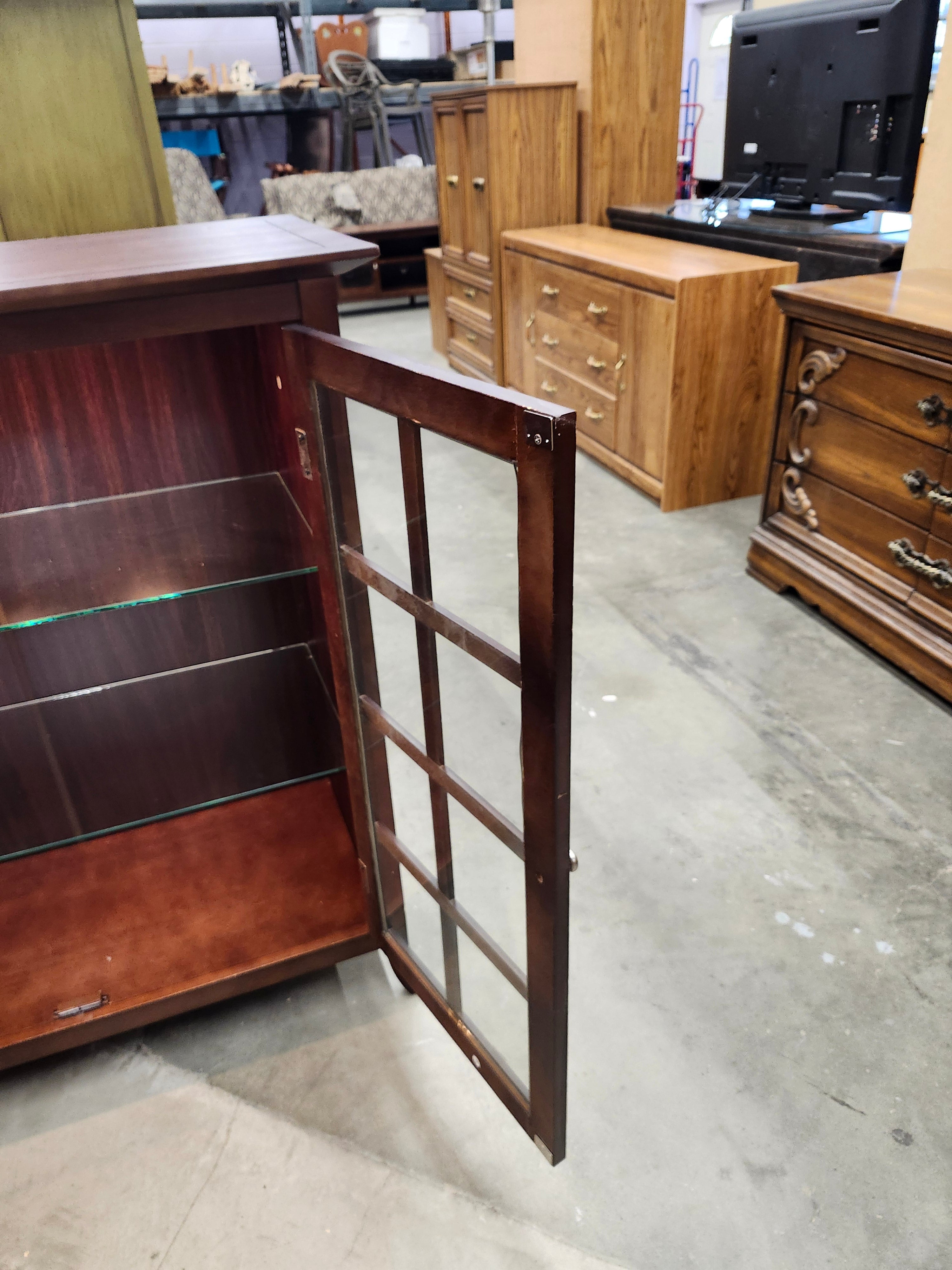 Light up cabinet