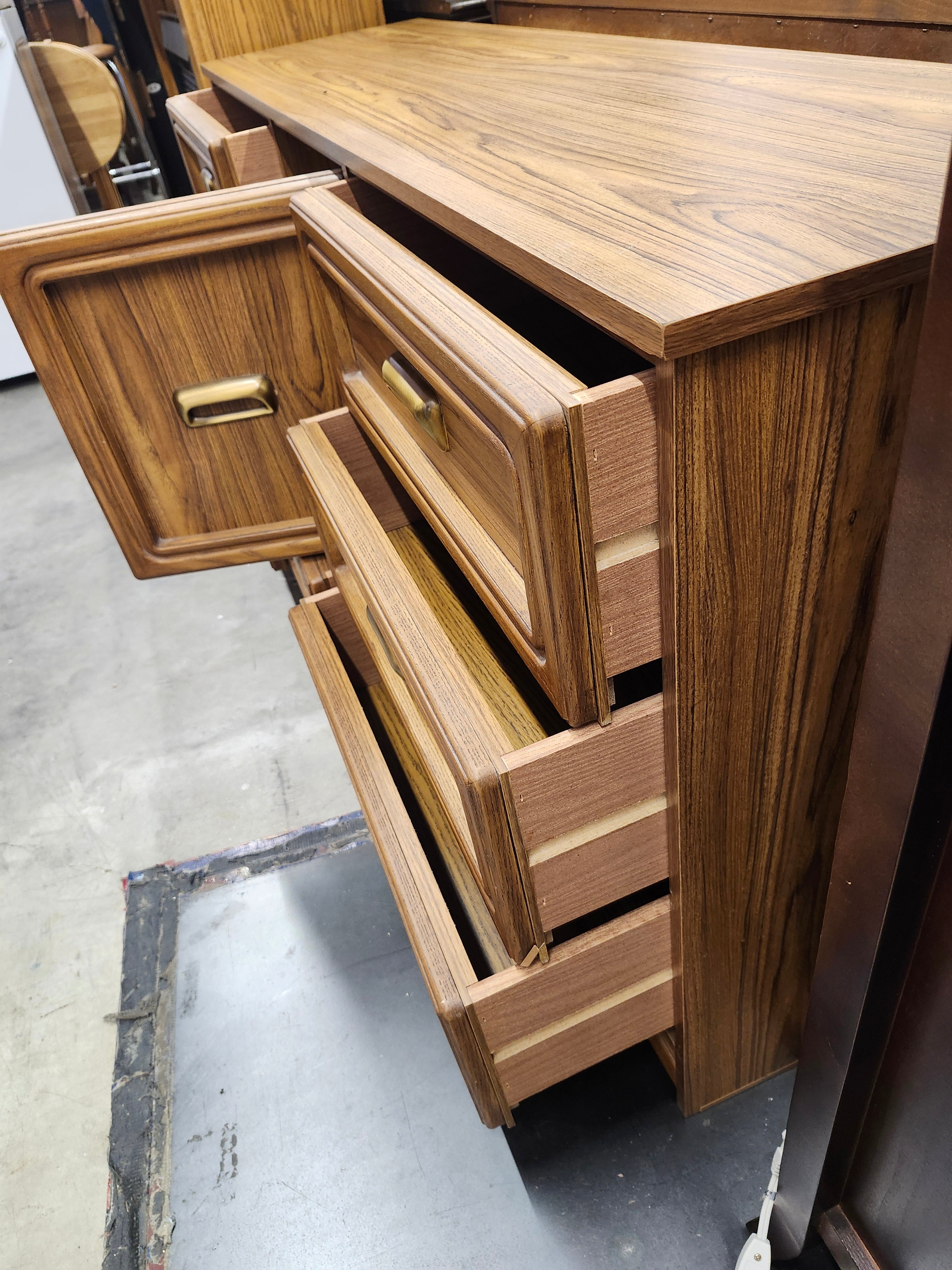 Dresser