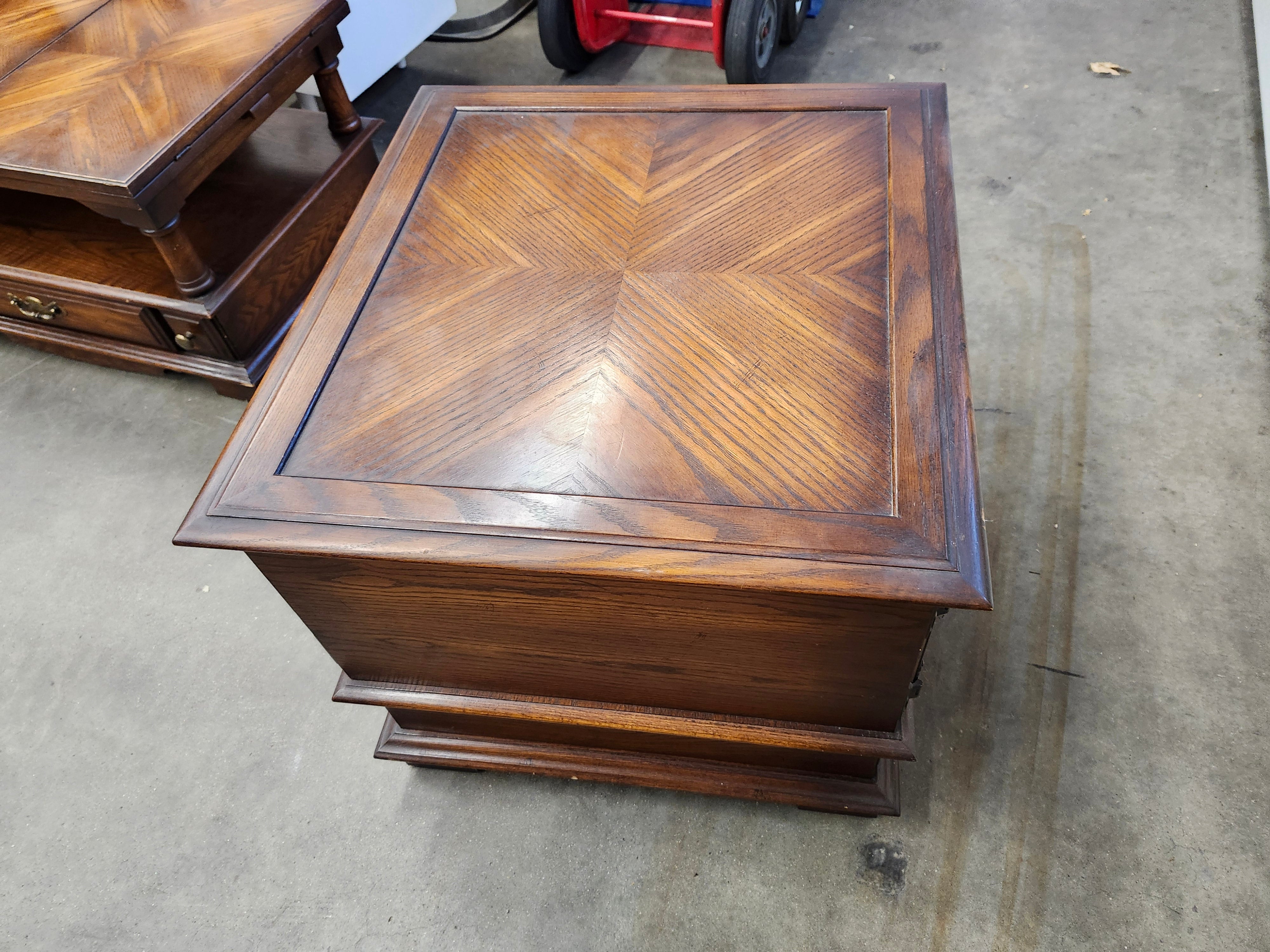 Side table / coffee table