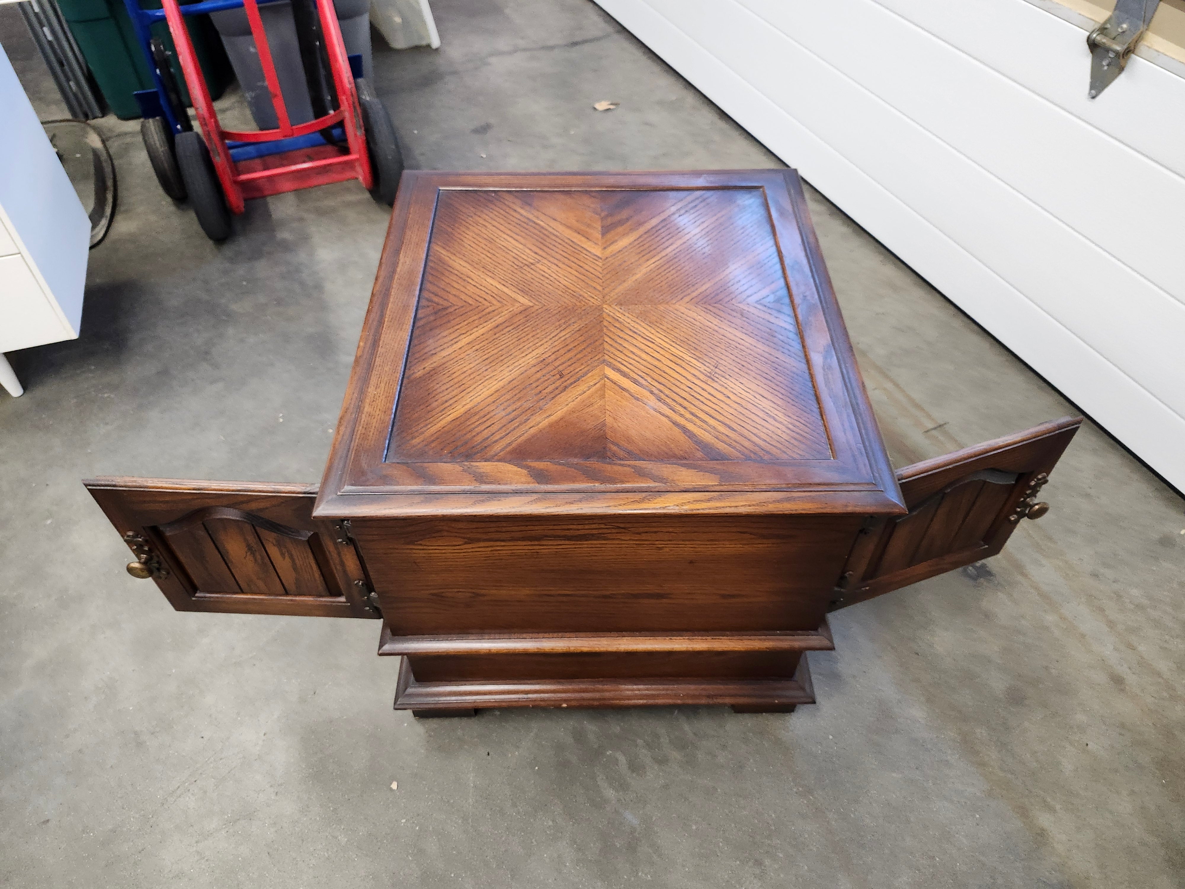 Side table / coffee table