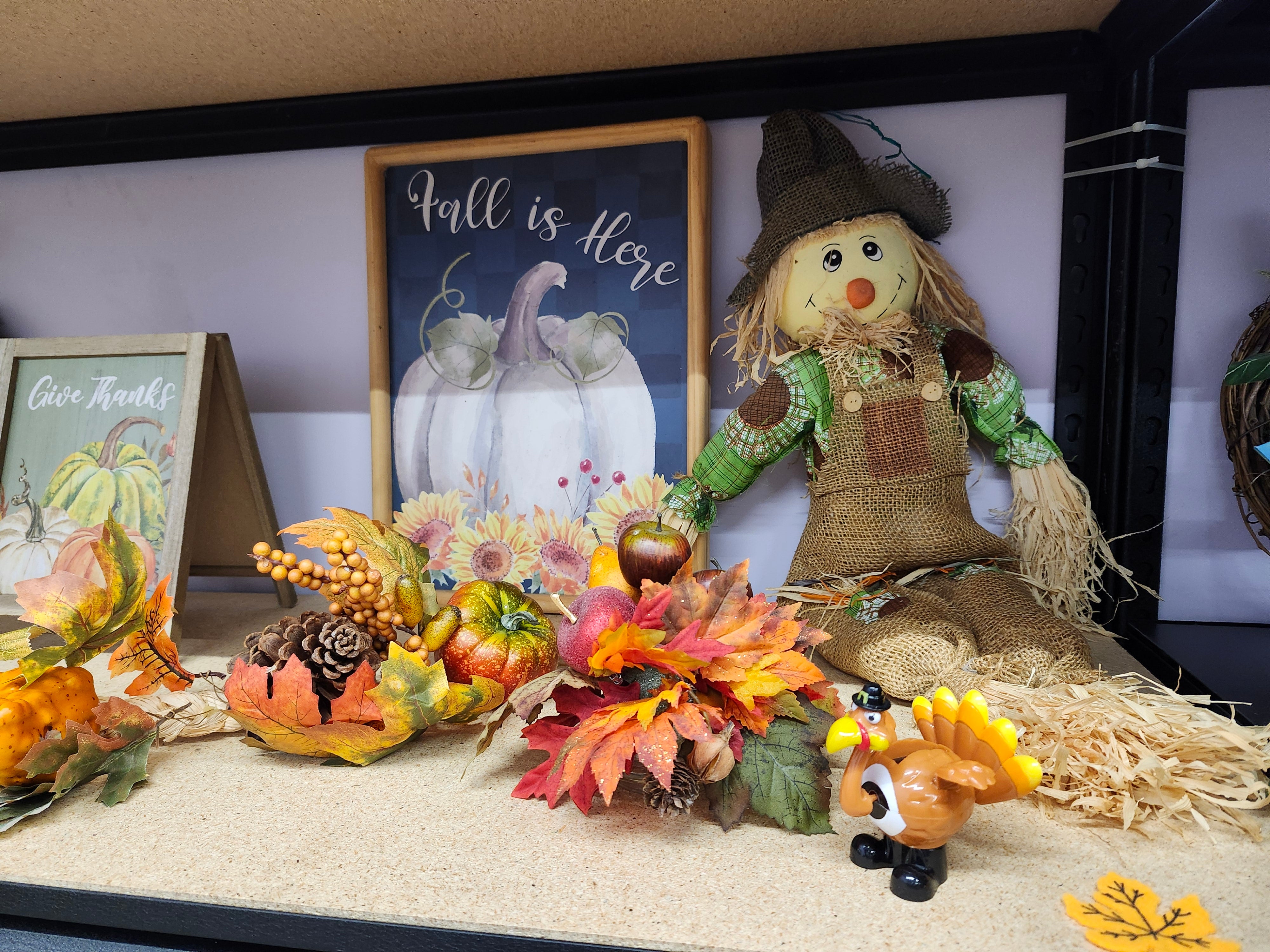 X8 Halloween decor