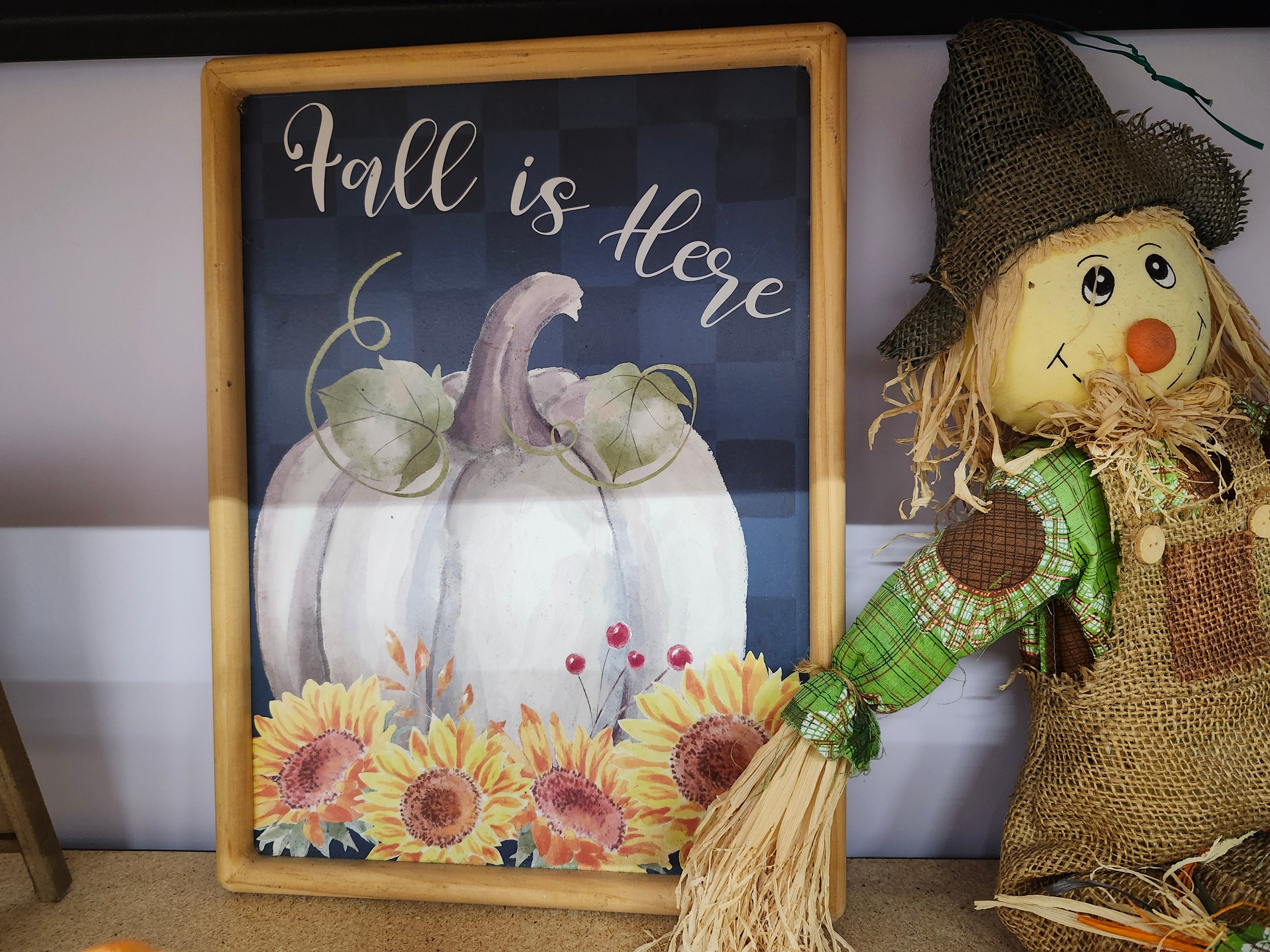 X8 Halloween decor