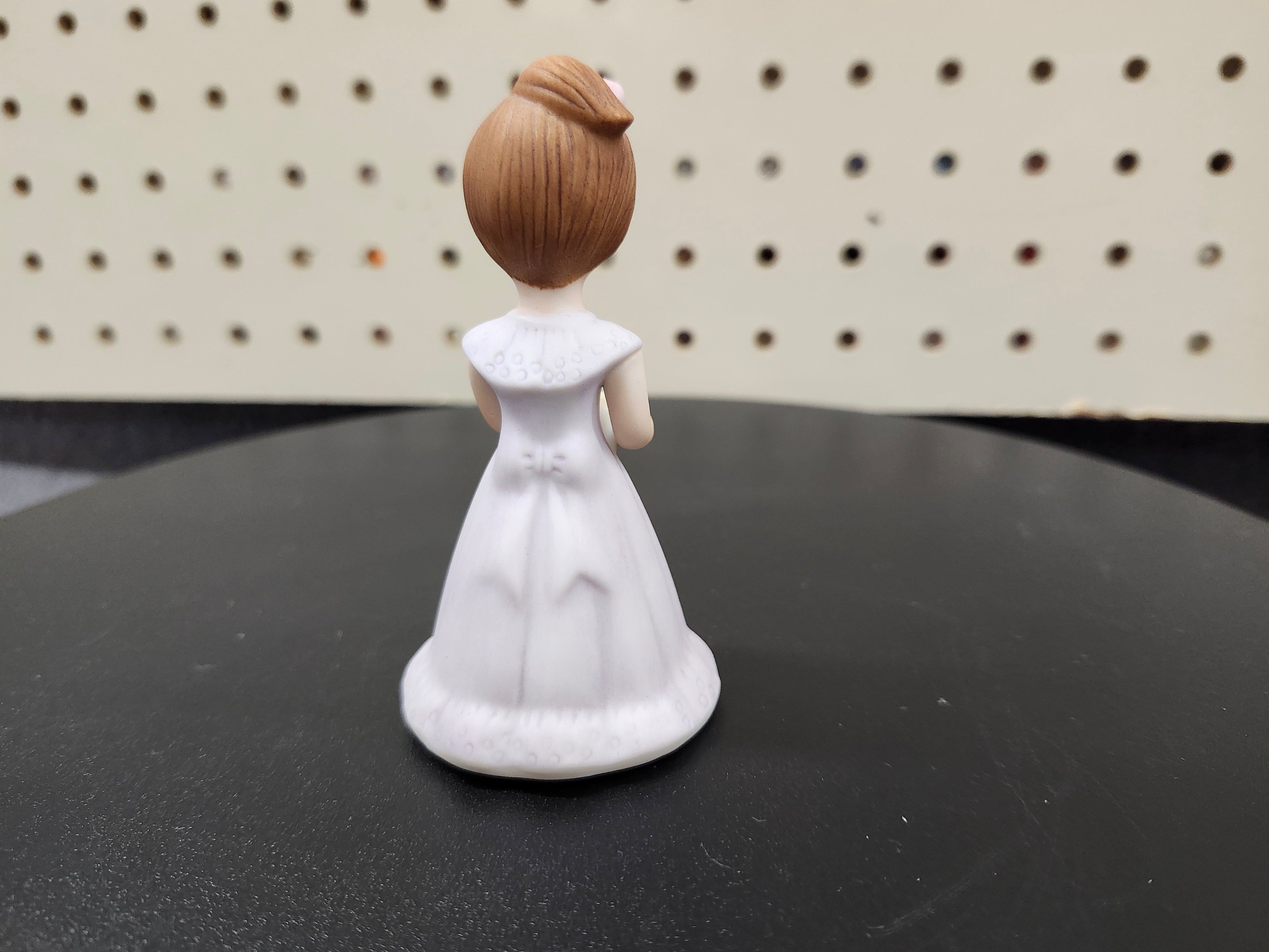 #4 Growing up birthday girl figurines. Brown & blonde hair girls