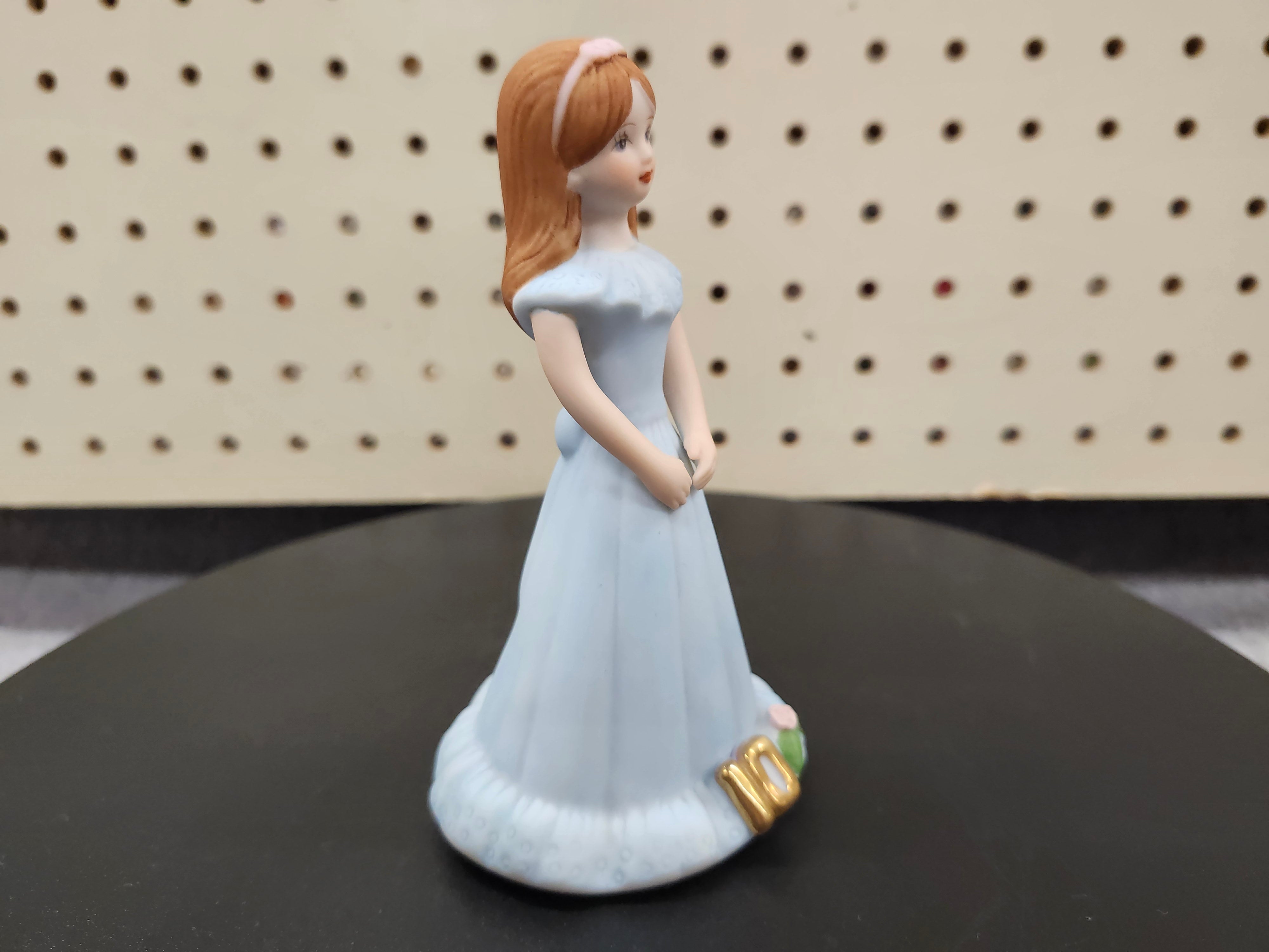 #10 Growing up birthday girl figurines. Blonde & brown hair girls