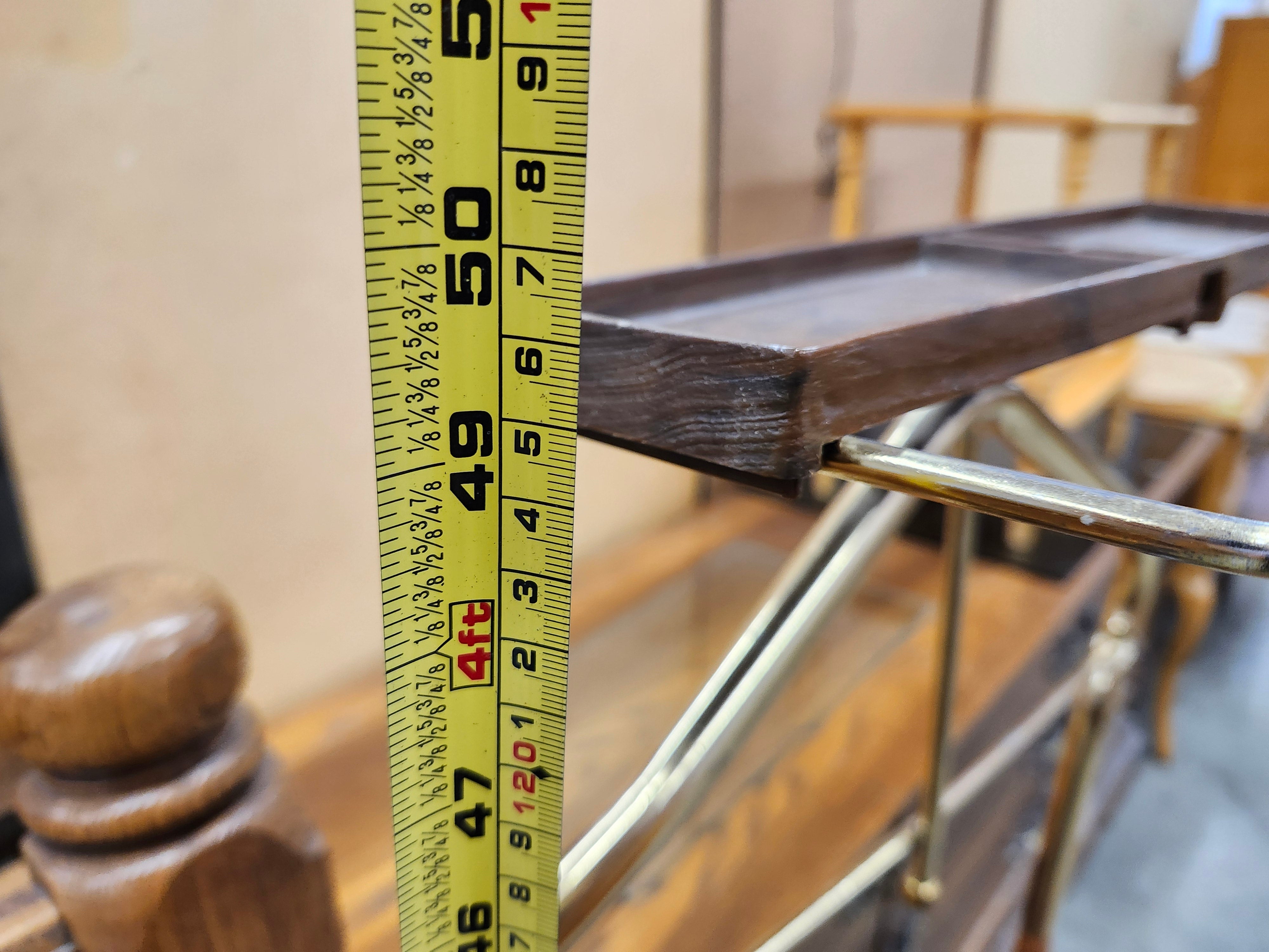 Suit stand with seat